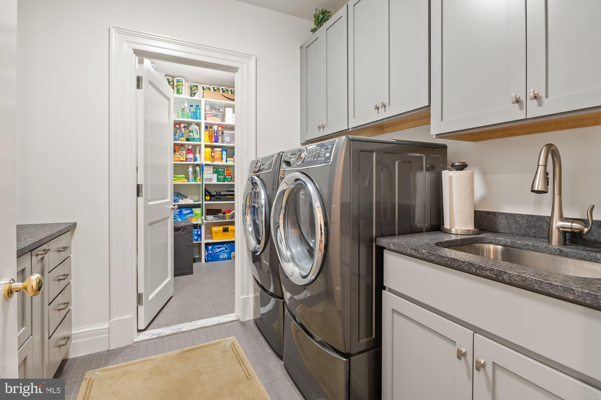 2735 Cathedral Ave NW - Washington DC