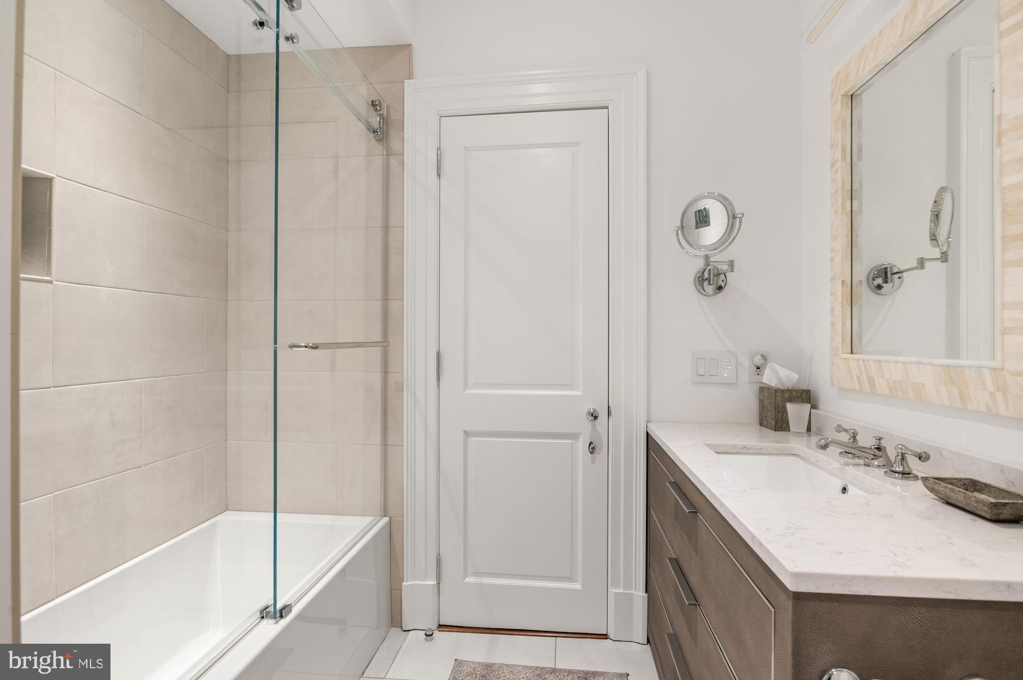 2735 Cathedral Ave NW - Washington DC