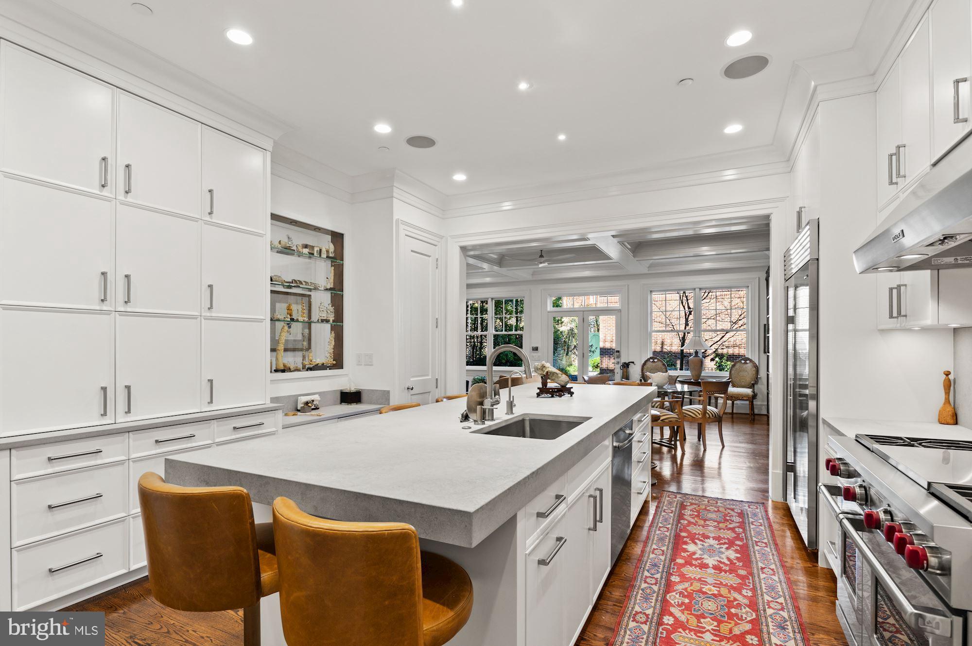 2735 Cathedral Ave NW - Washington DC