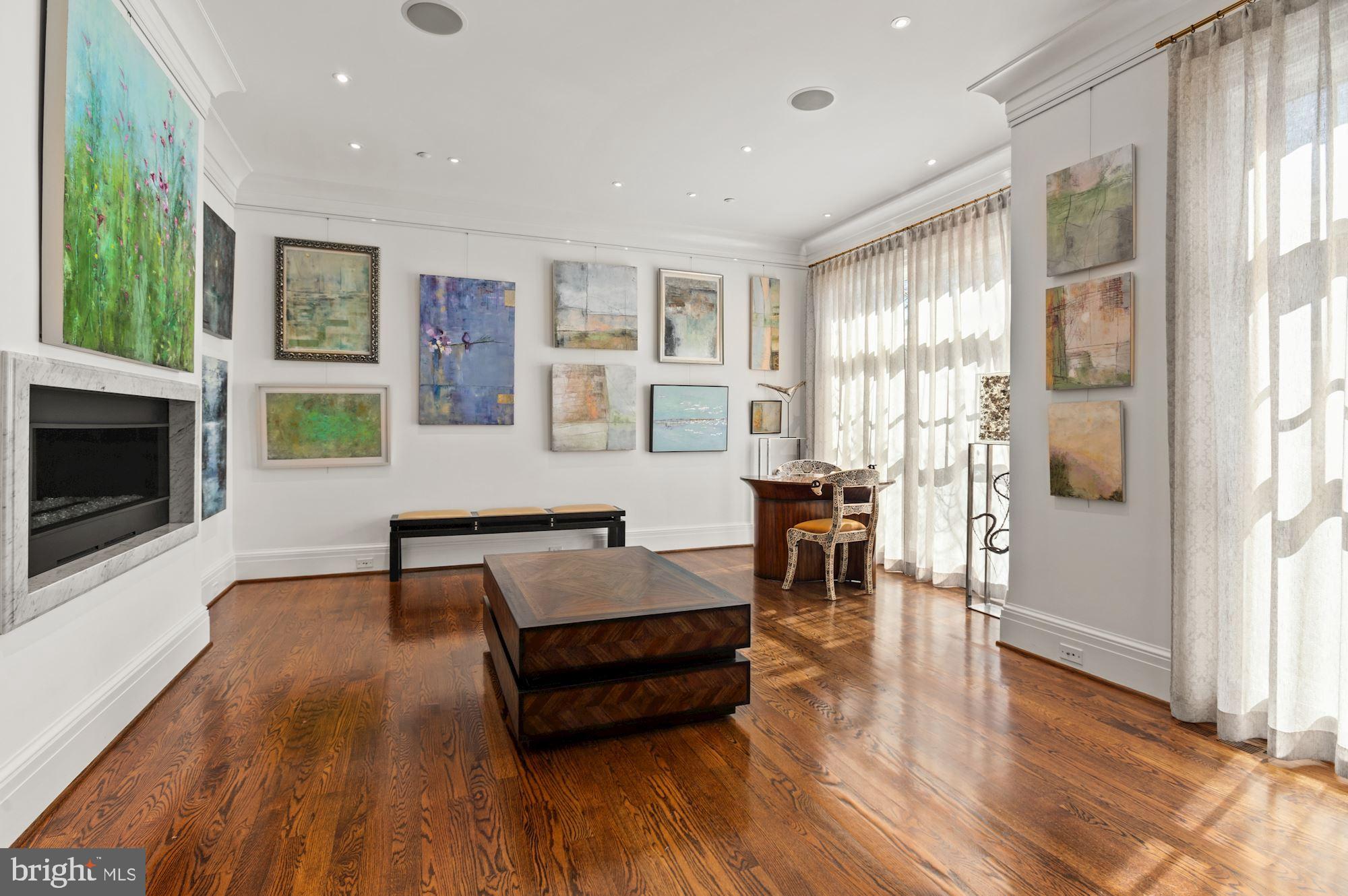 2735 Cathedral Ave NW - Washington DC