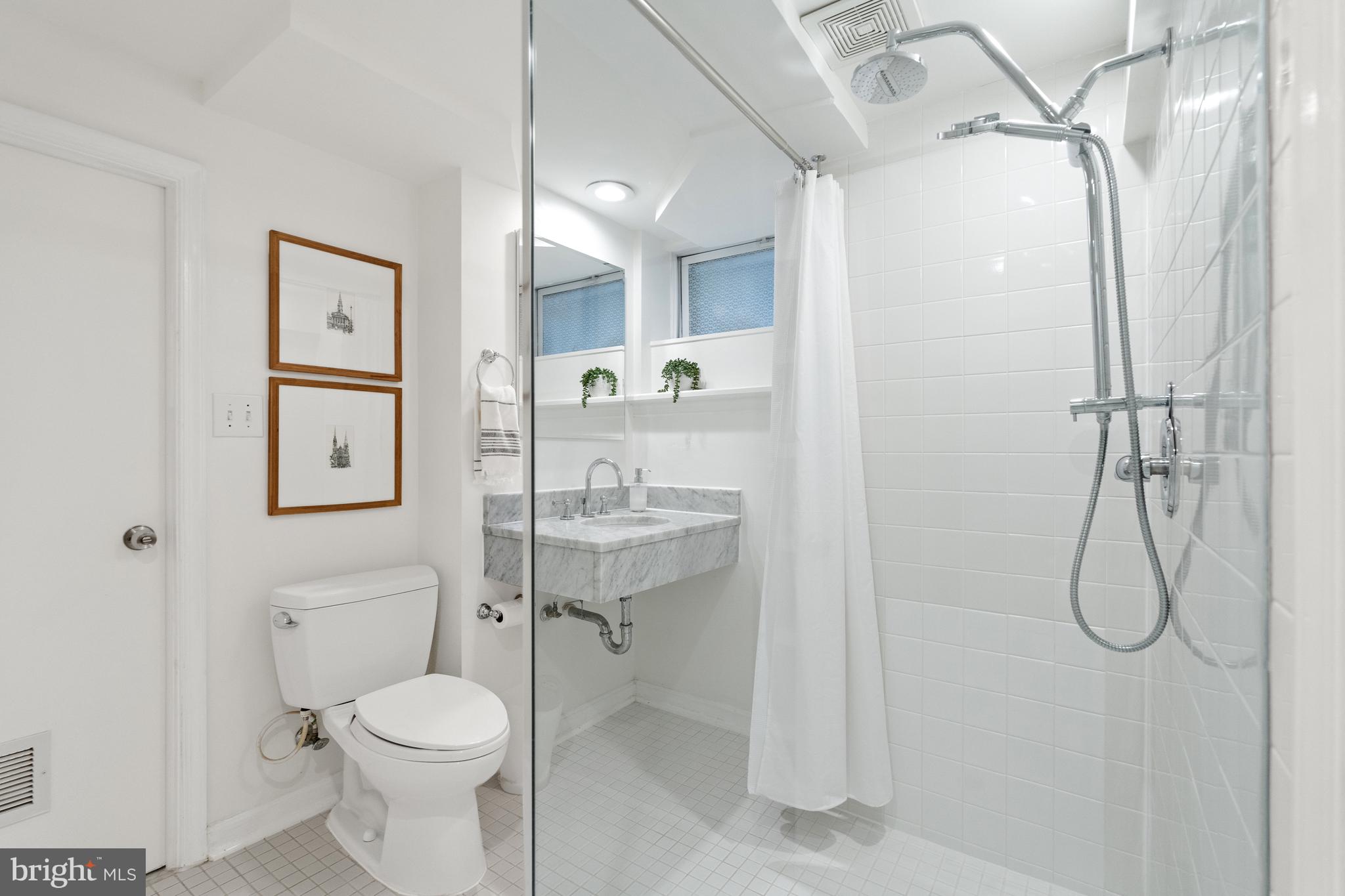4338 Reno Rd NW - Washington DC