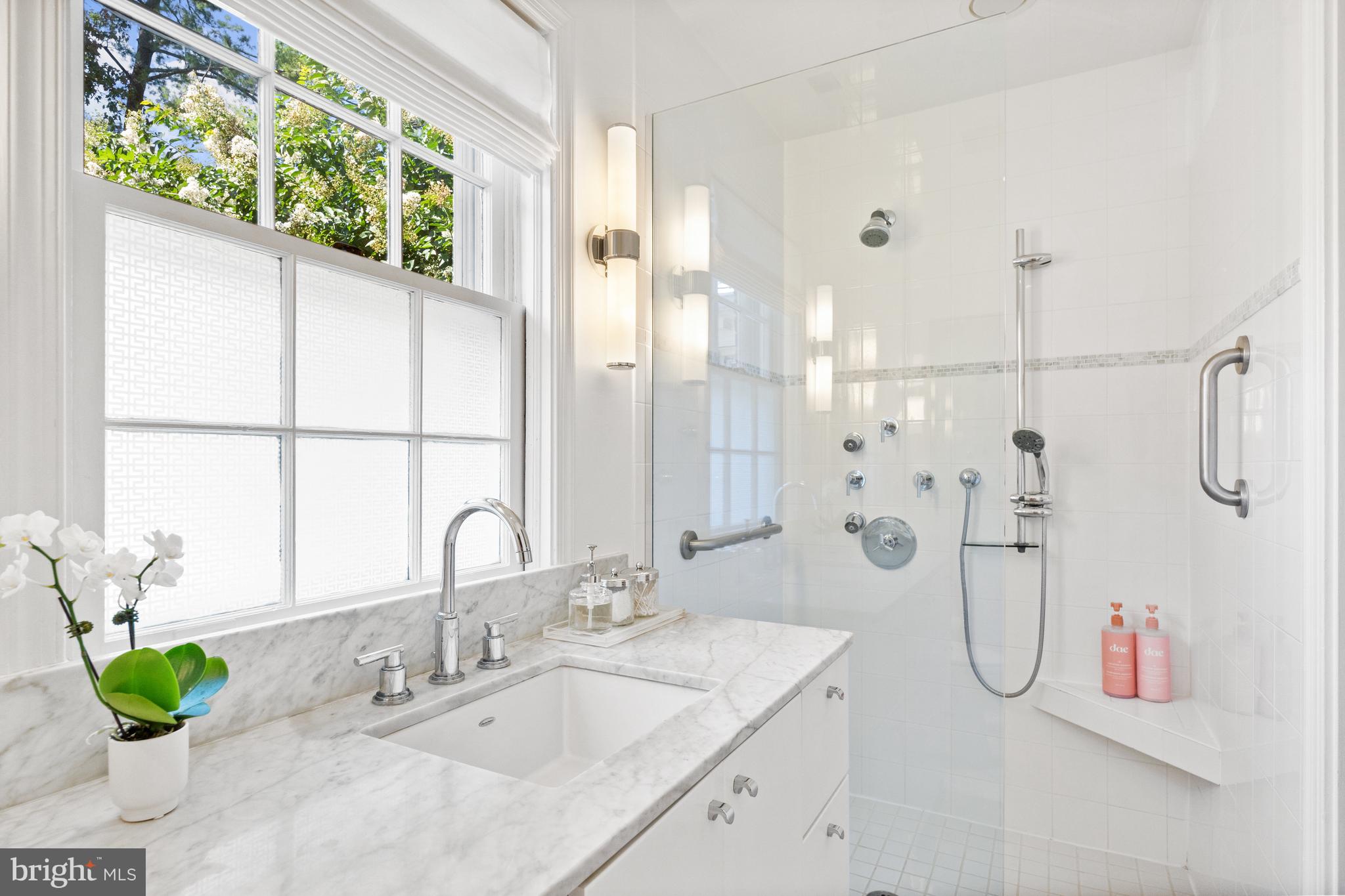 4338 Reno Rd NW - Washington DC