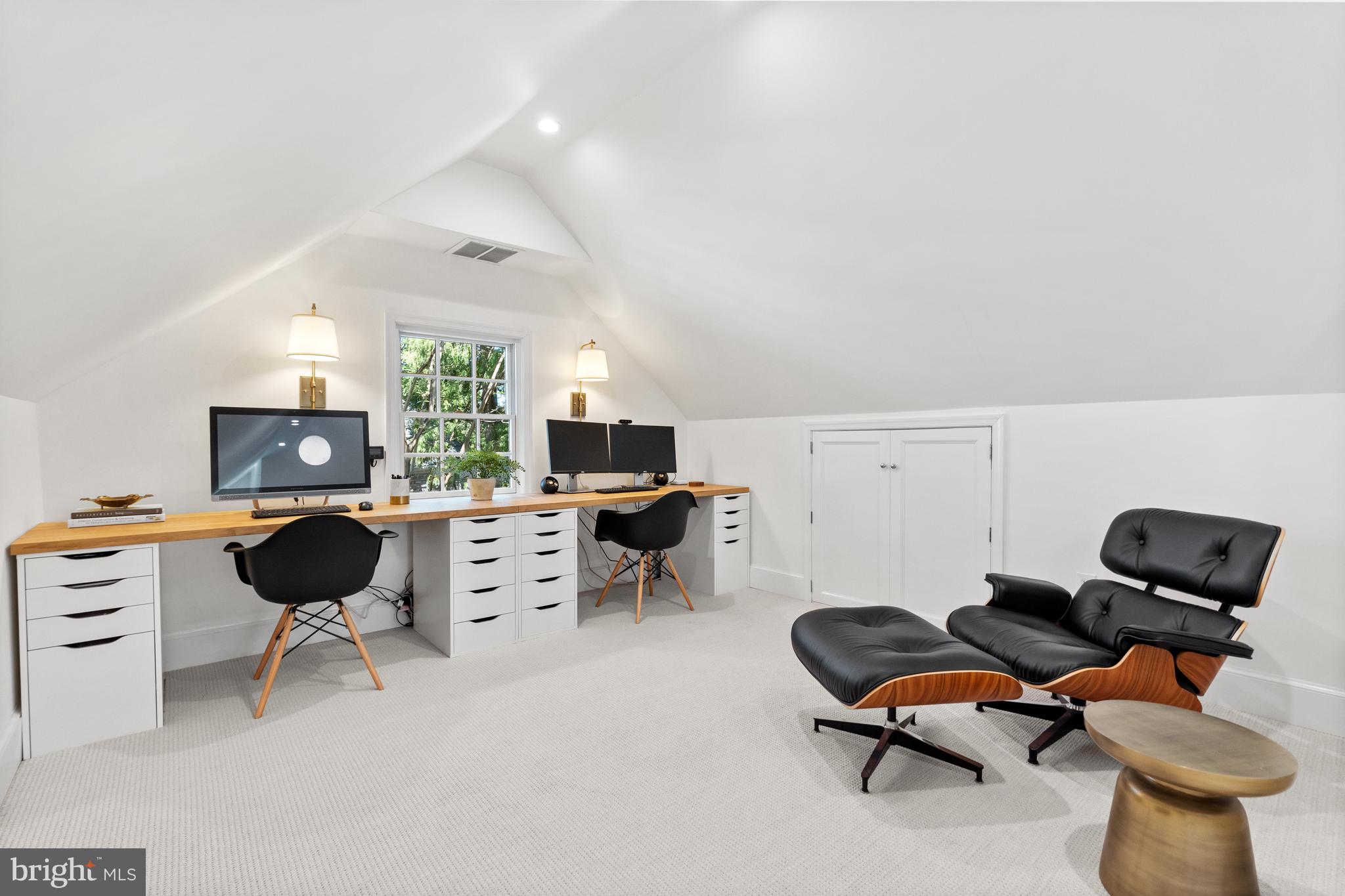 4338 Reno Rd NW - Washington DC