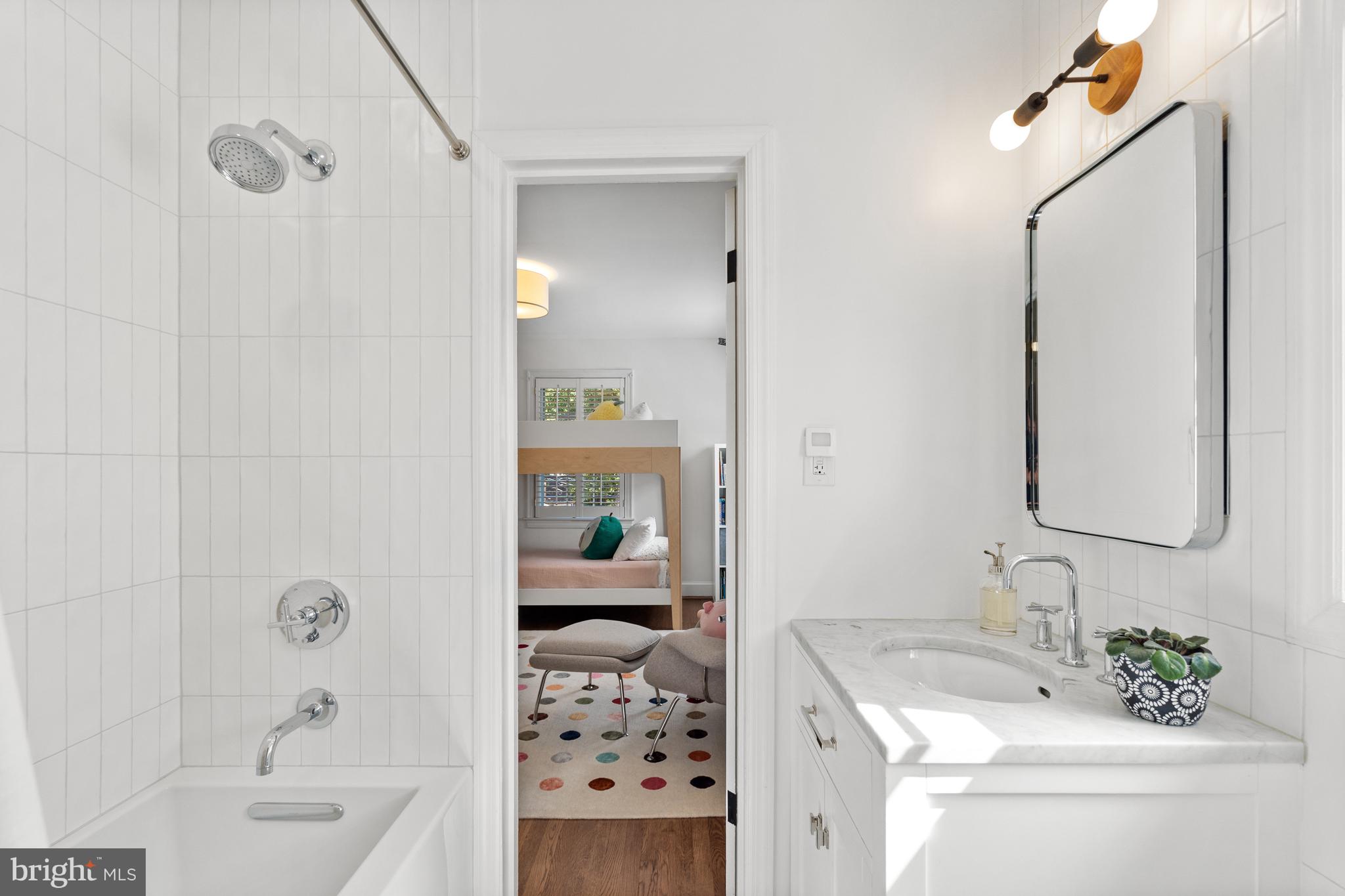 4338 Reno Rd NW - Washington DC