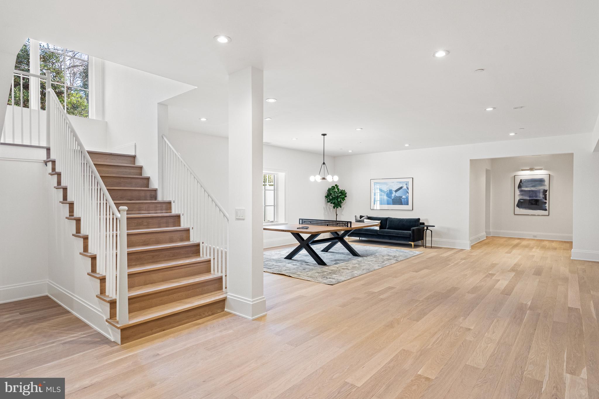 4526 Hawthorne St NW - Washington DC