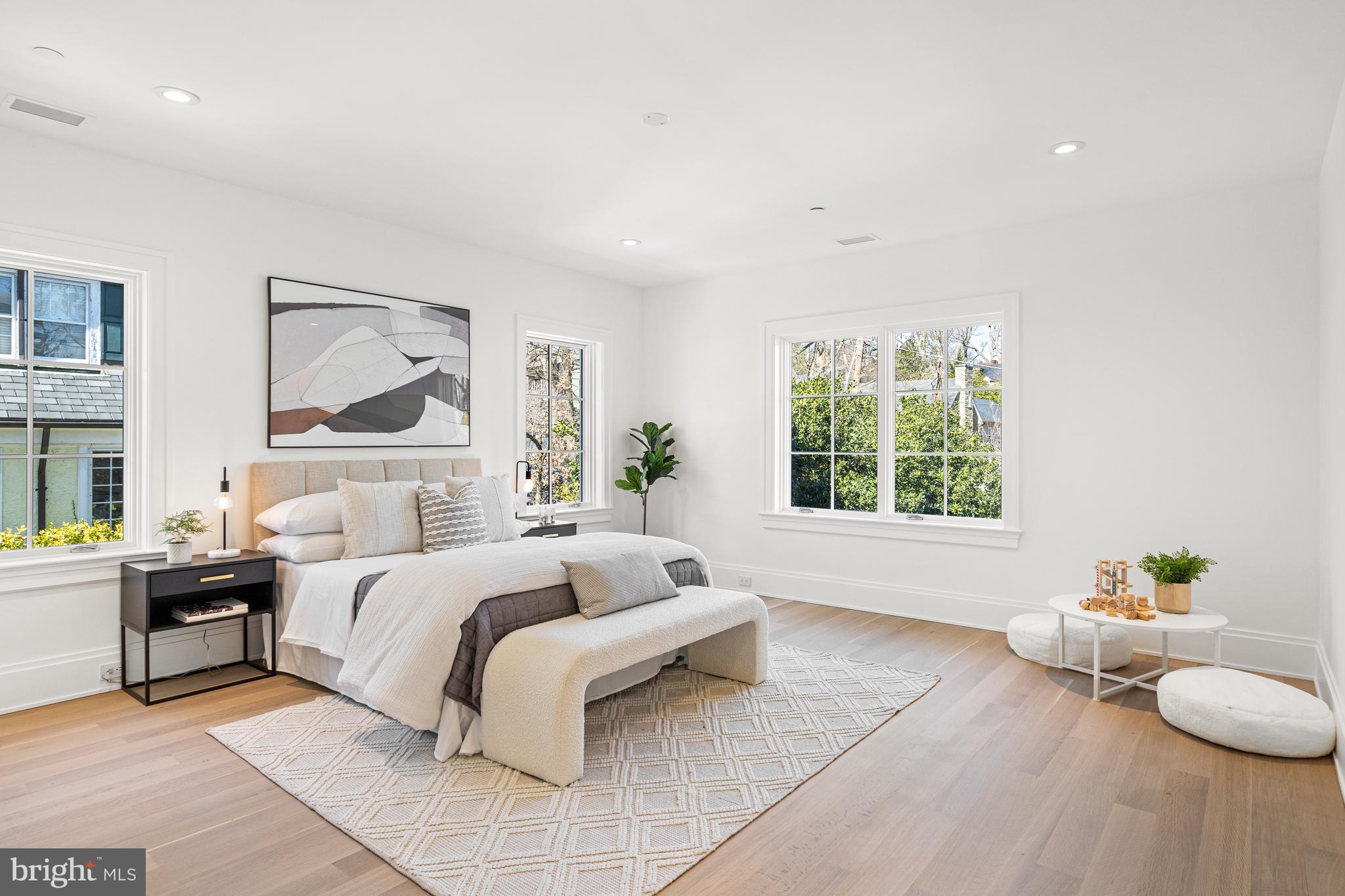 4526 Hawthorne St NW - Washington DC