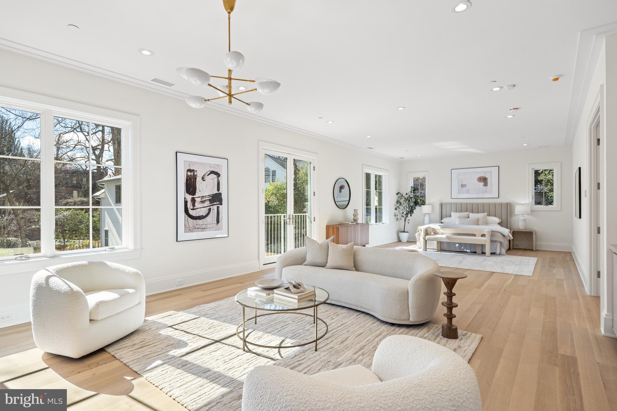 4526 Hawthorne St NW - Washington DC