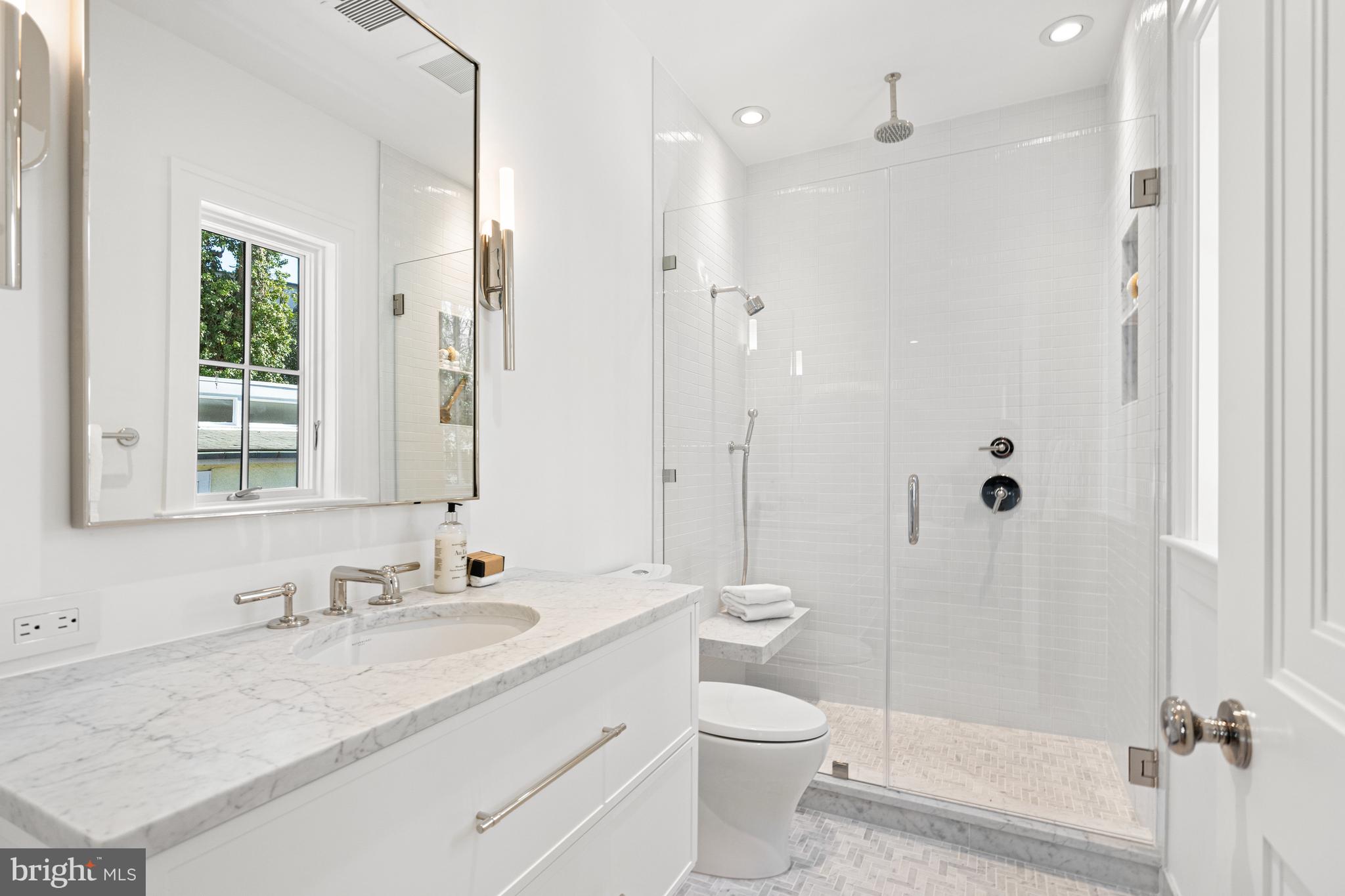 4526 Hawthorne St NW - Washington DC