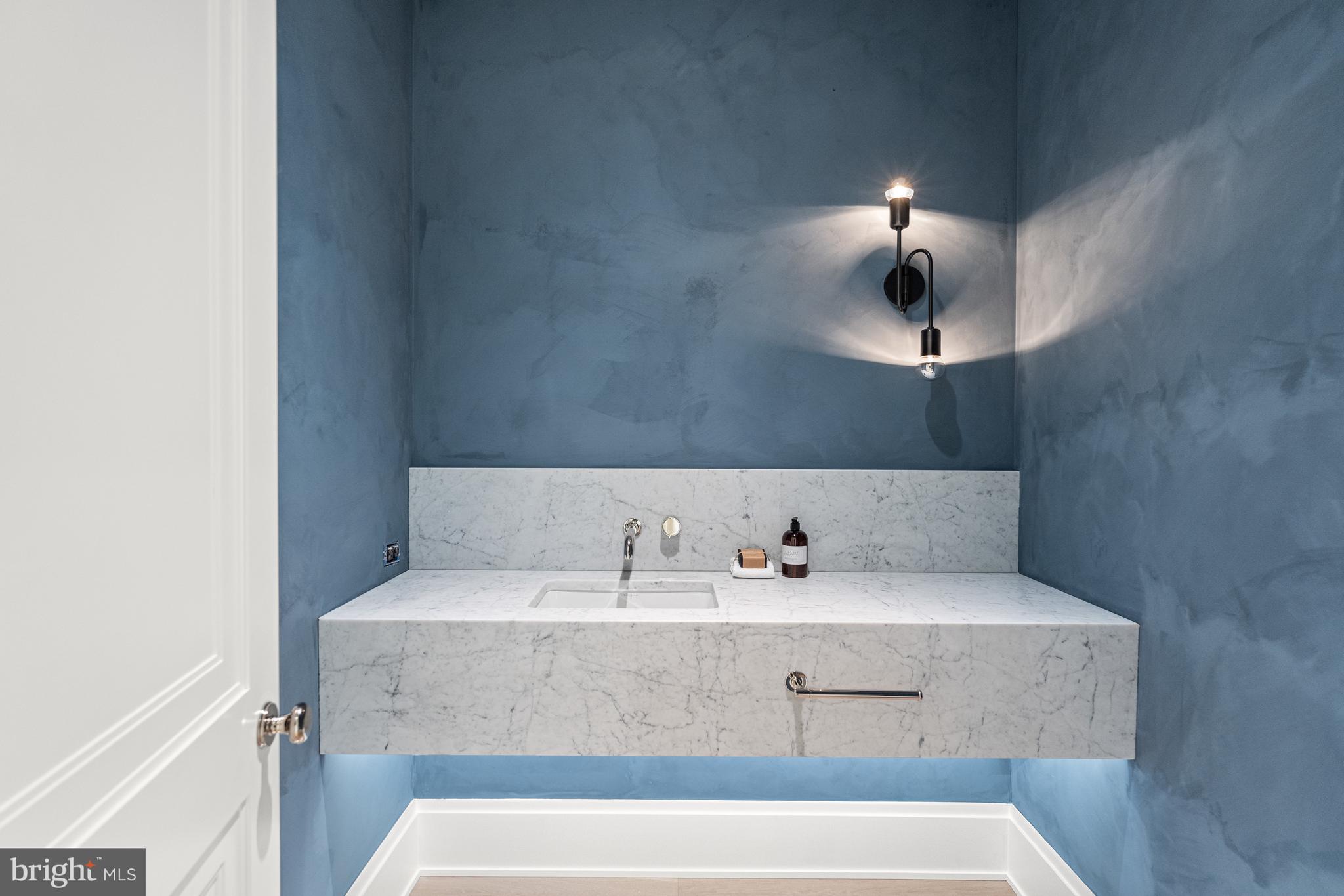 4526 Hawthorne St NW - Washington DC