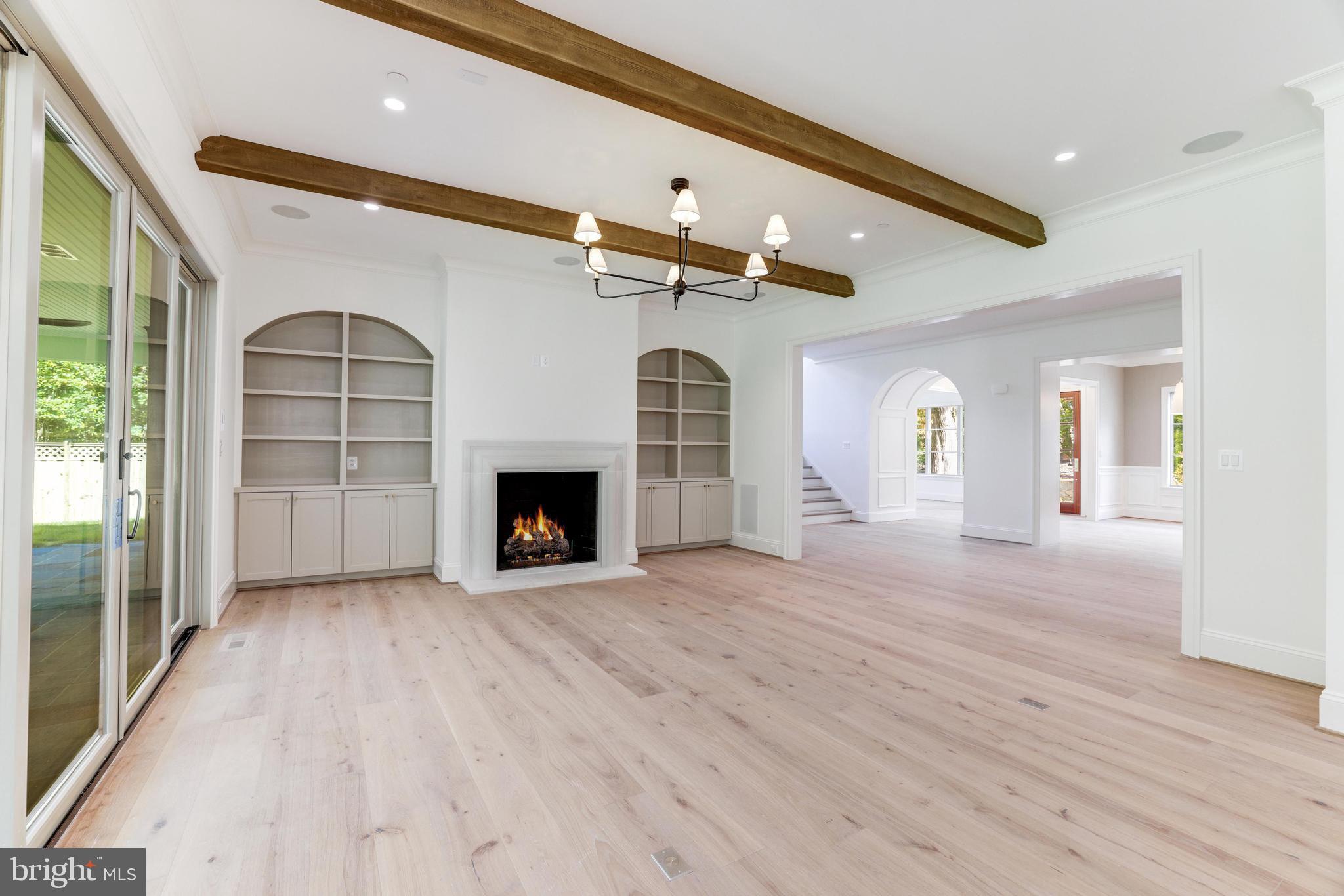 5050 Linnean Ave NW - Washington DC