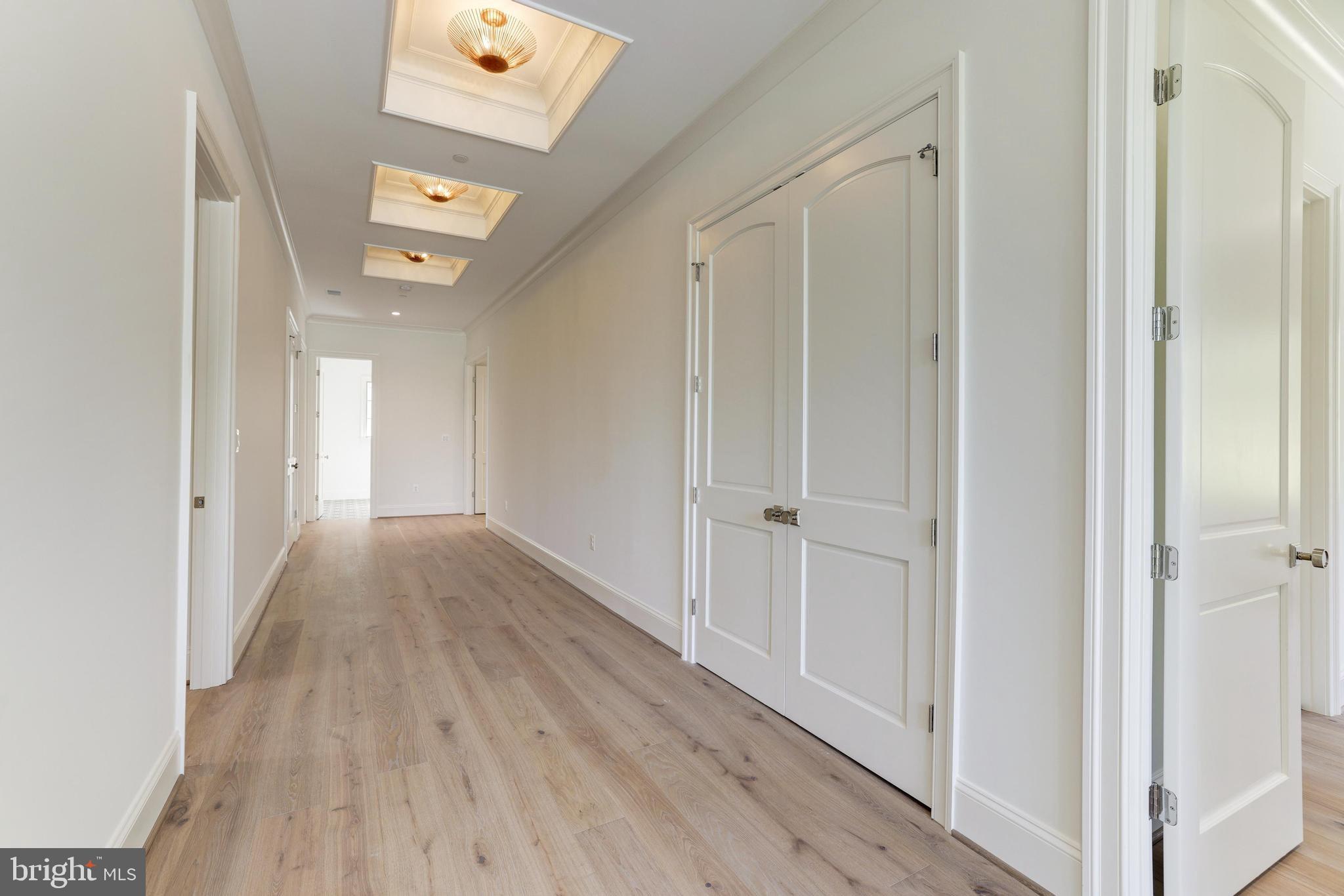 5050 Linnean Ave NW - Washington DC