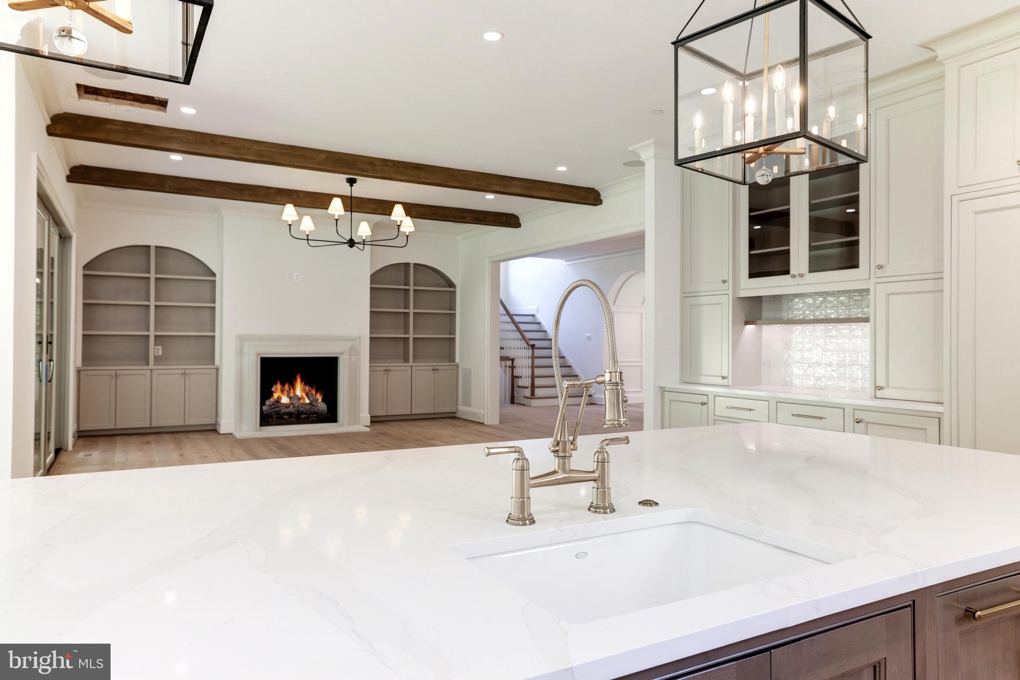 5050 Linnean Ave NW - Washington DC