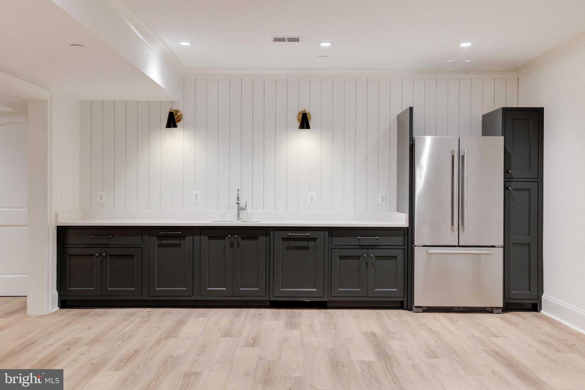 5050 Linnean Ave NW - Washington DC