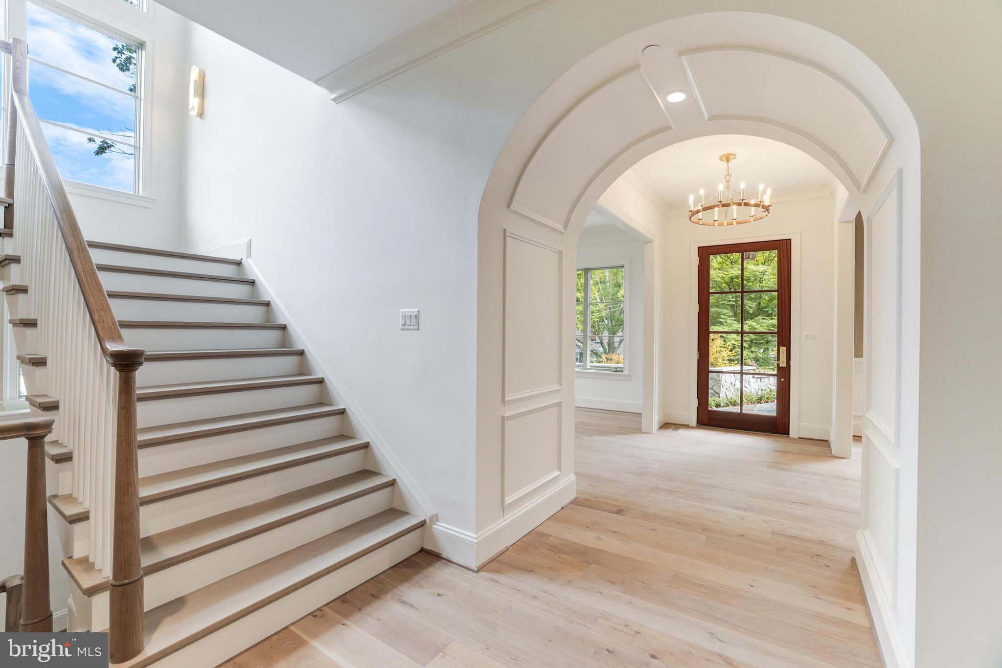 5050 Linnean Ave NW - Washington DC