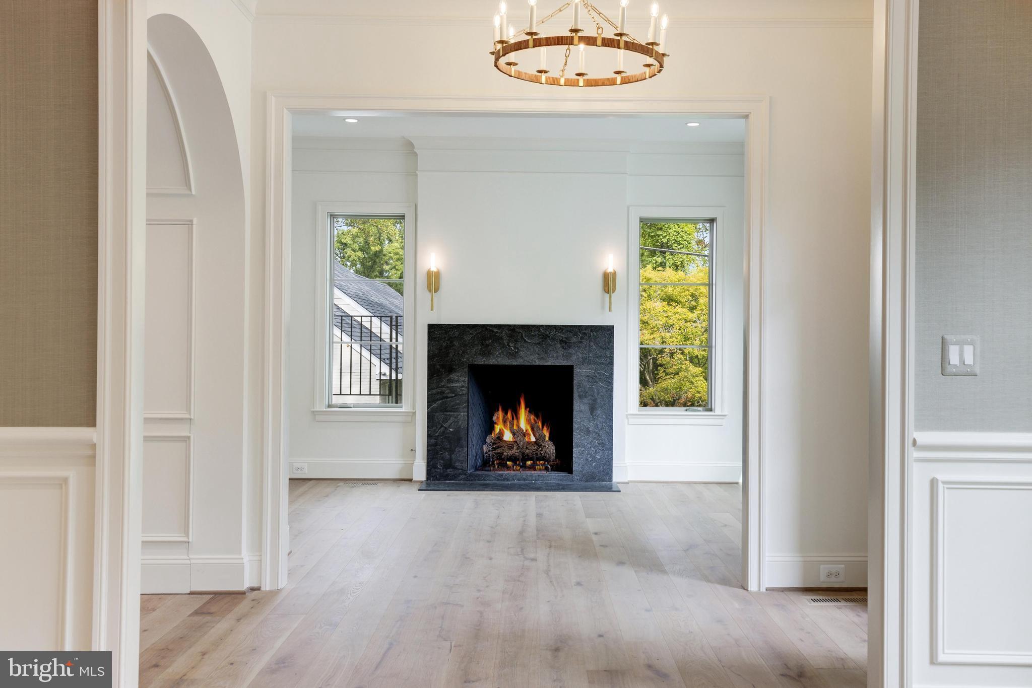 5050 Linnean Ave NW - Washington DC