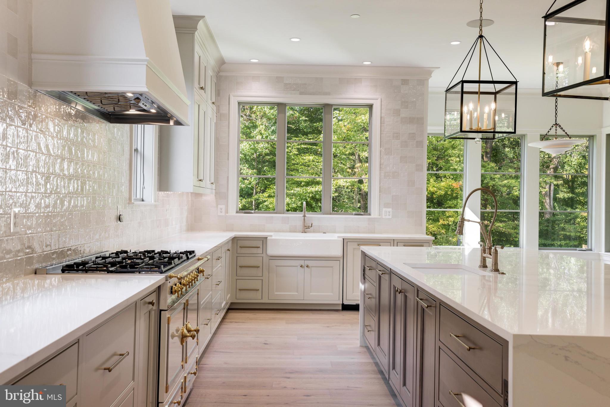 5050 Linnean Ave NW - Washington DC