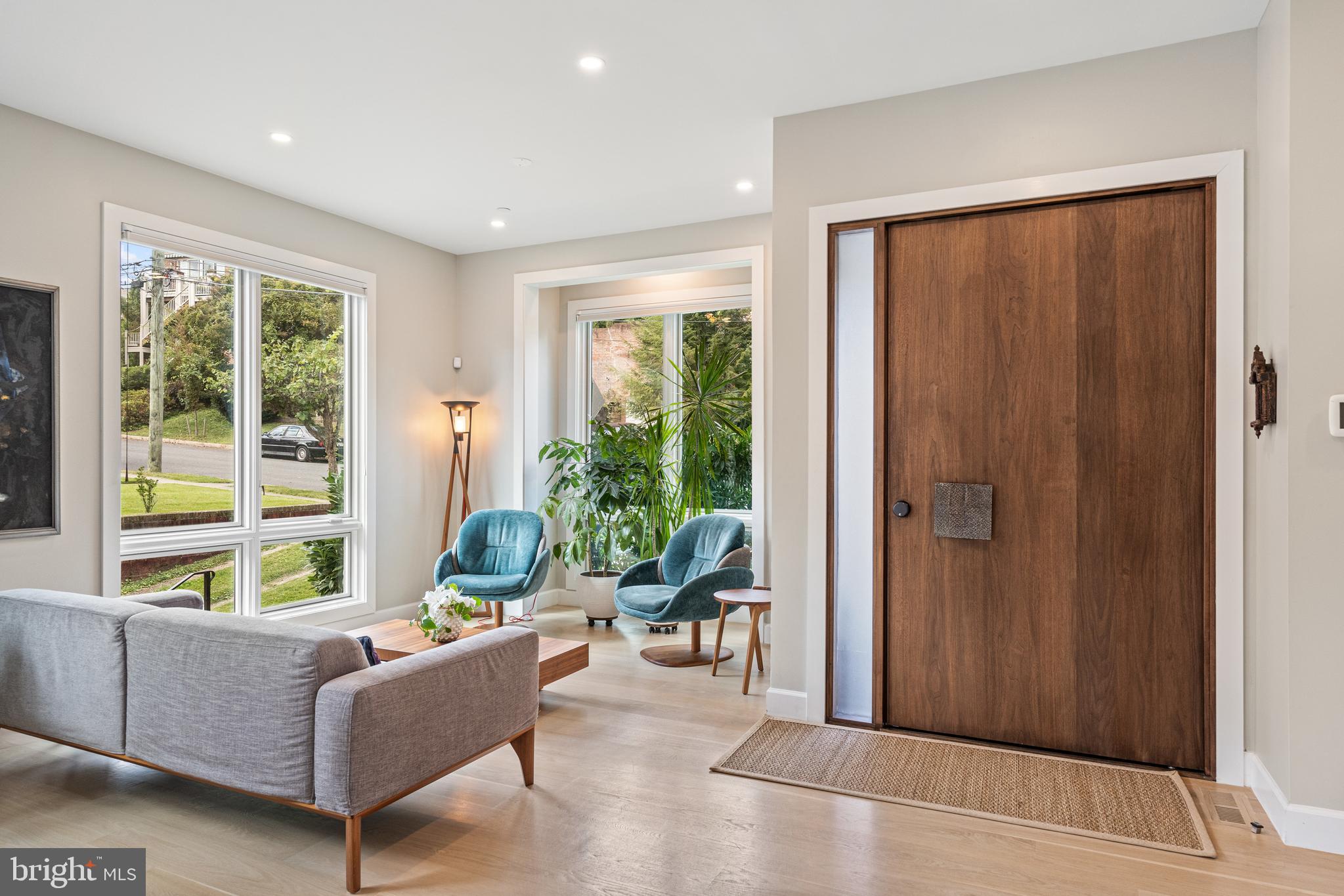 4512 Salem Ln NW - Washington DC