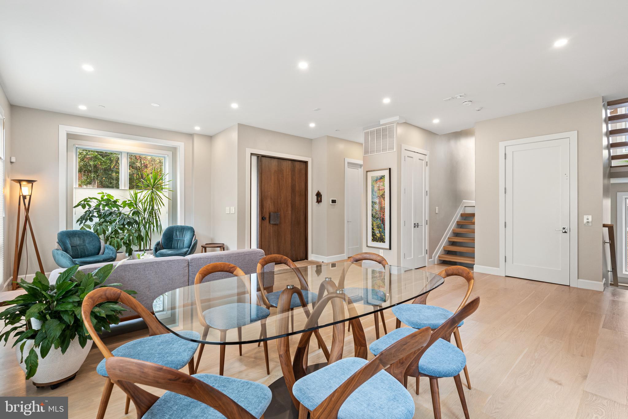 4512 Salem Ln NW - Washington DC