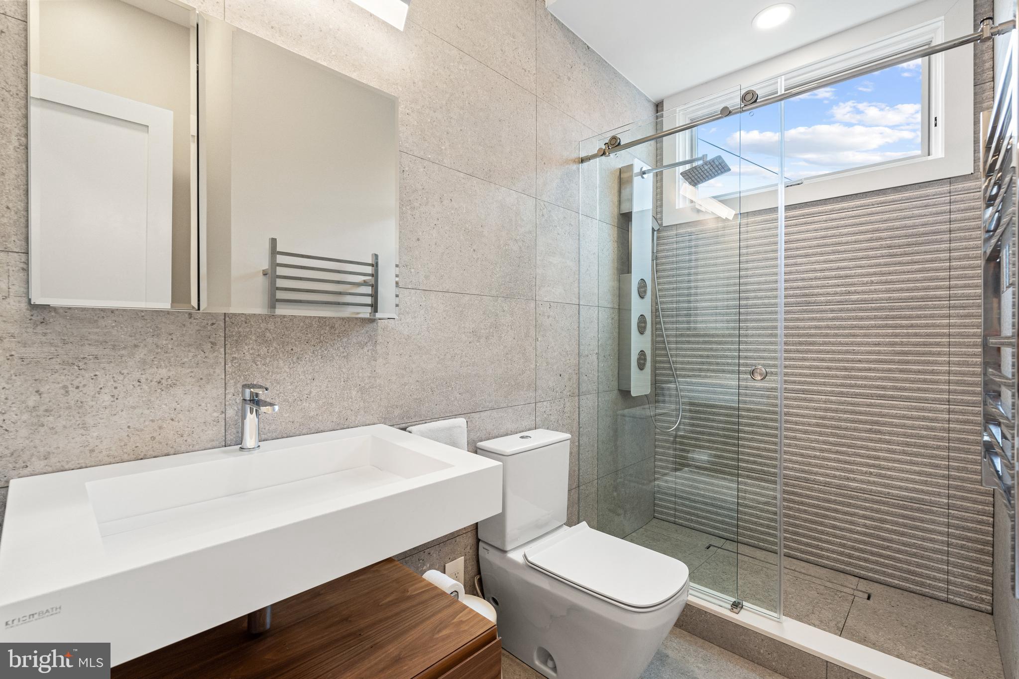 4512 Salem Ln NW - Washington DC