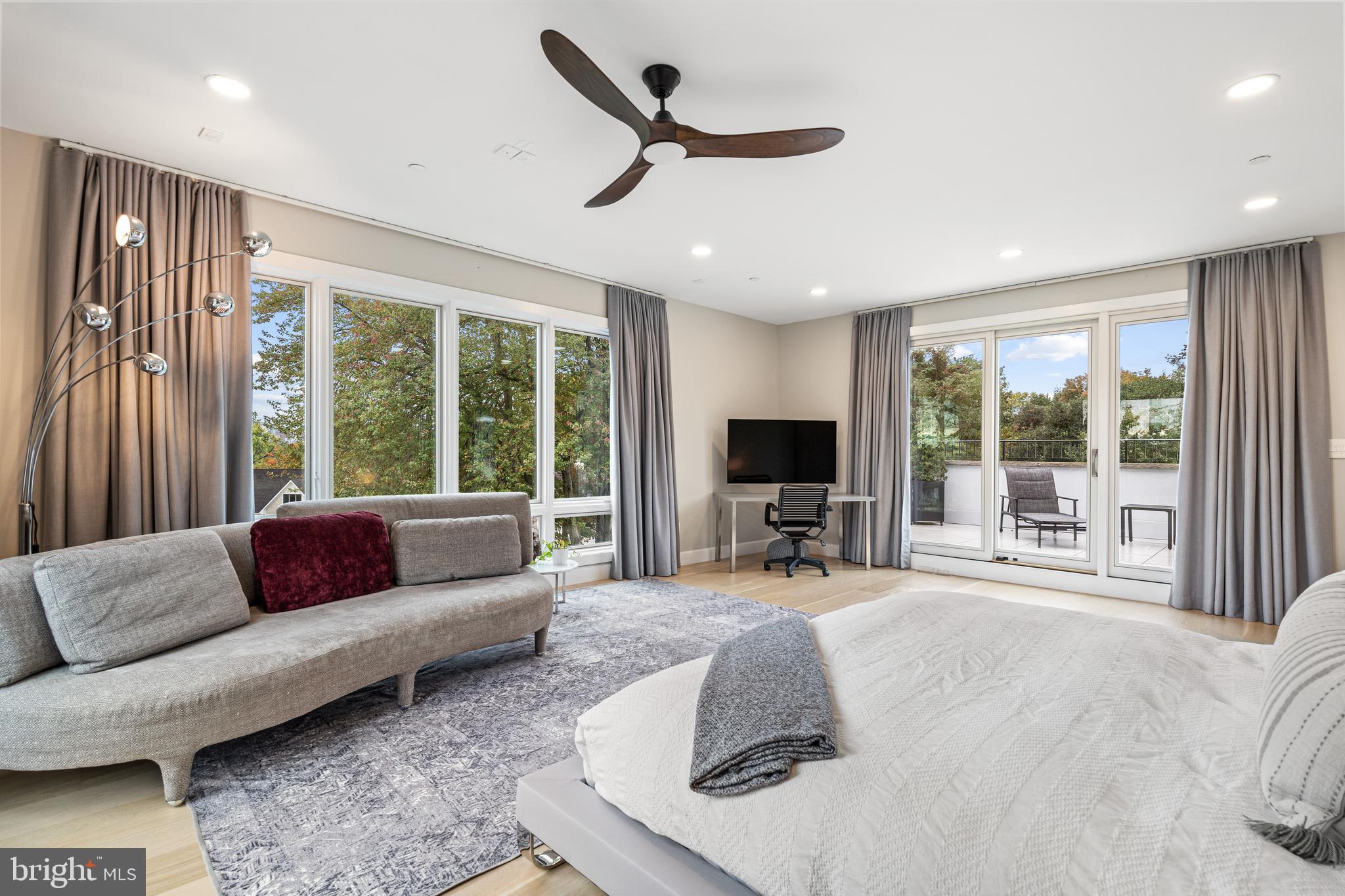 4512 Salem Ln NW - Washington DC