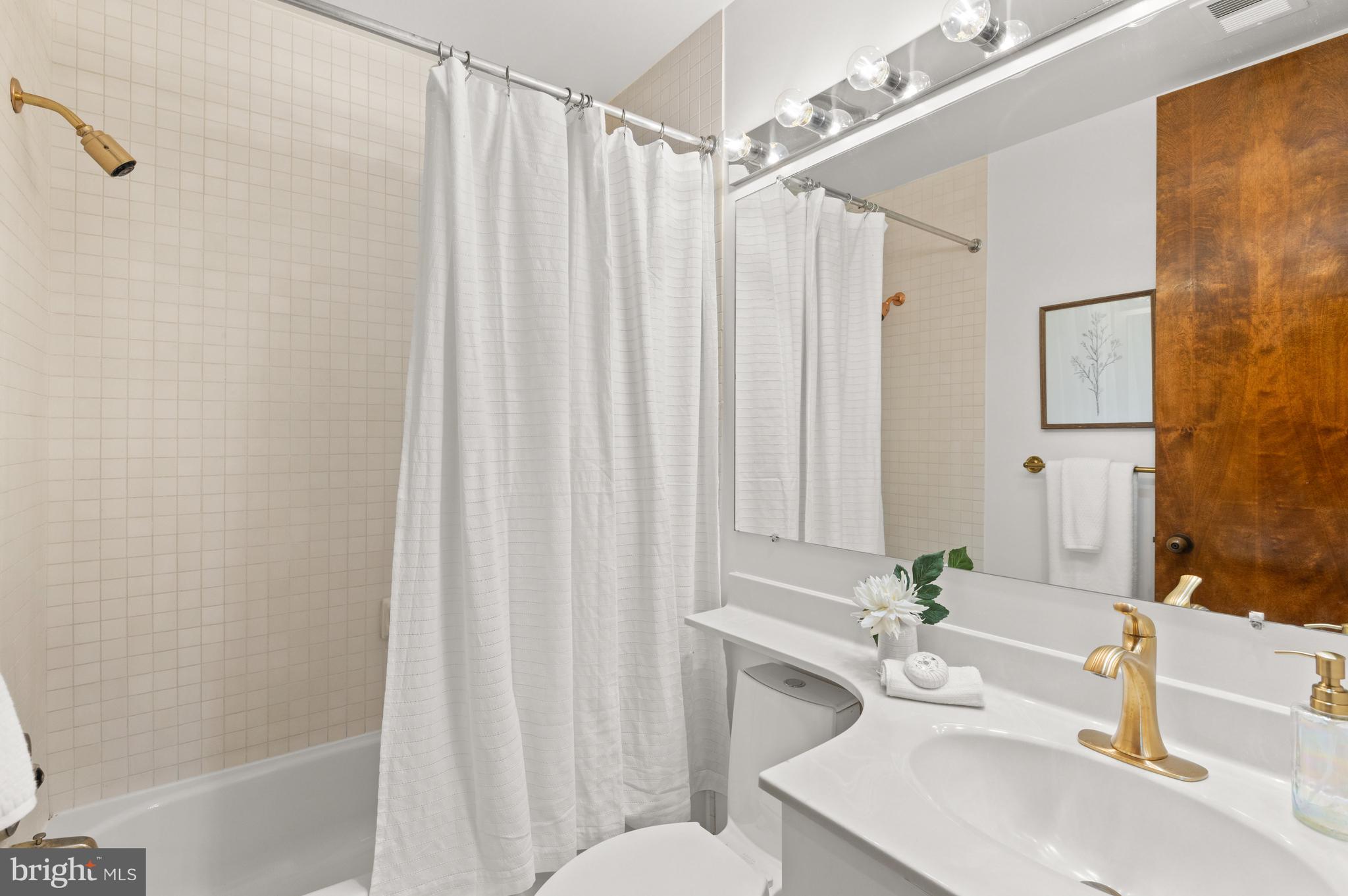 1527 30th St NW #B31 - Washington DC