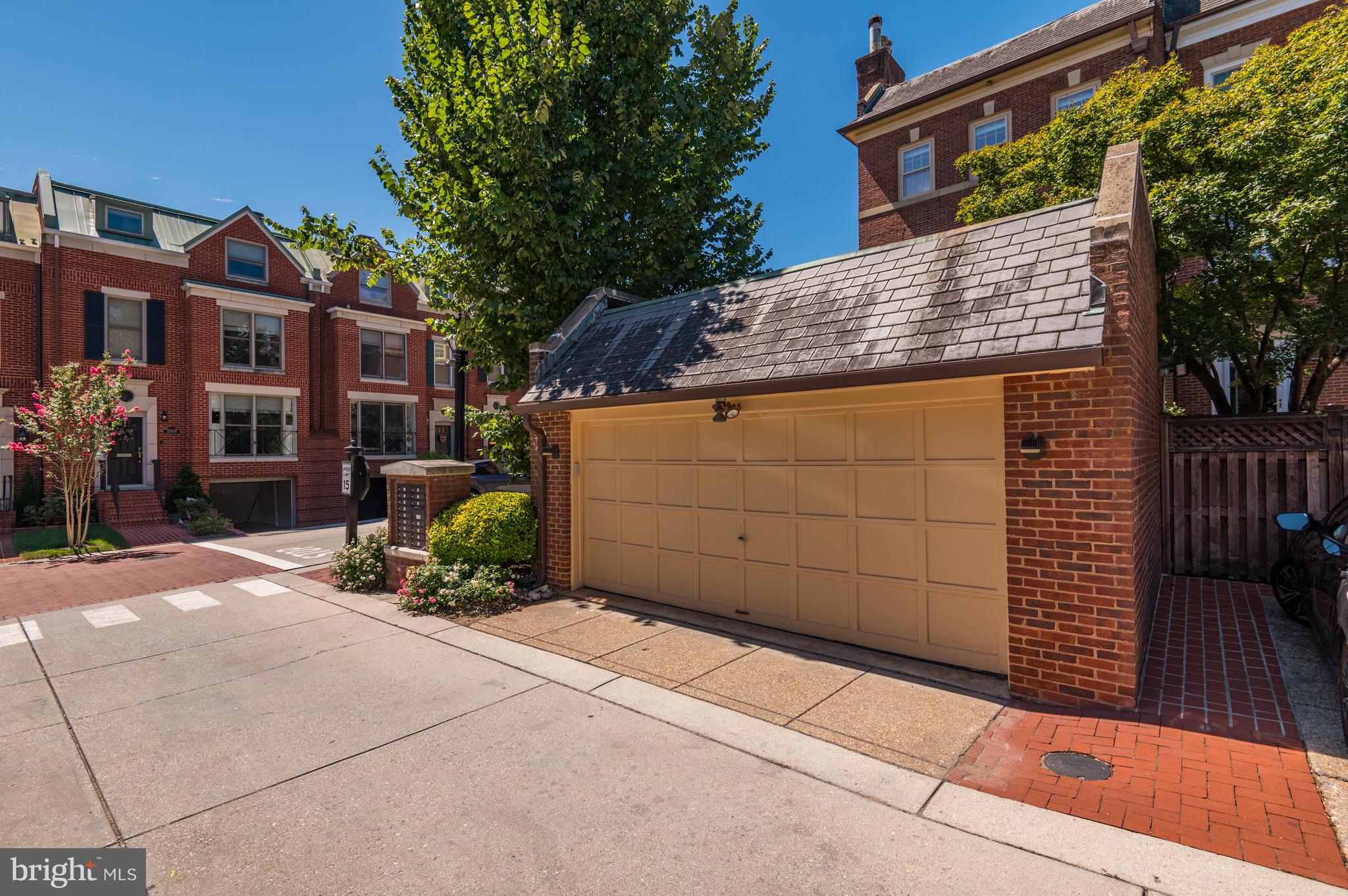 3525 Winfield Ln NW - Washington DC