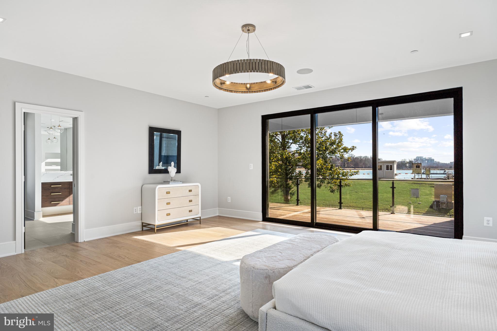 4820 Hutchins Pl NW - Washington DC