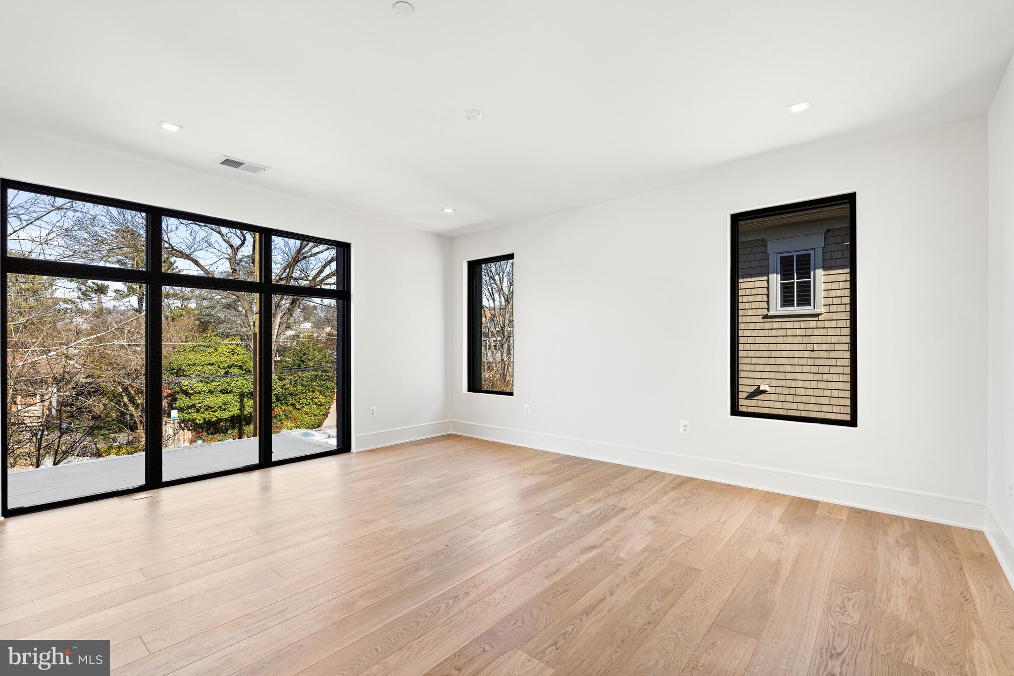 4820 Hutchins Pl NW - Washington DC