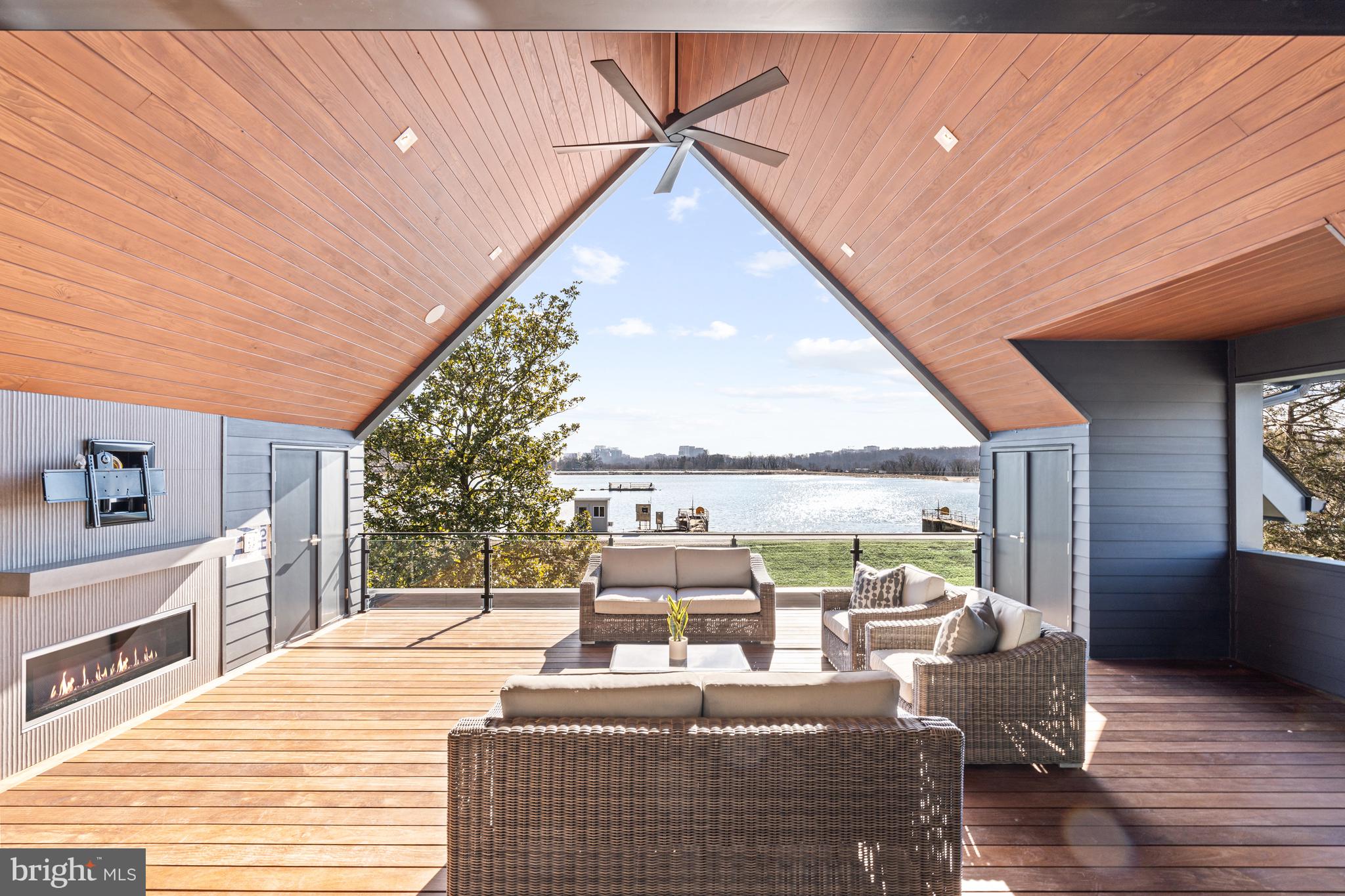 4820 Hutchins Pl NW - Washington DC