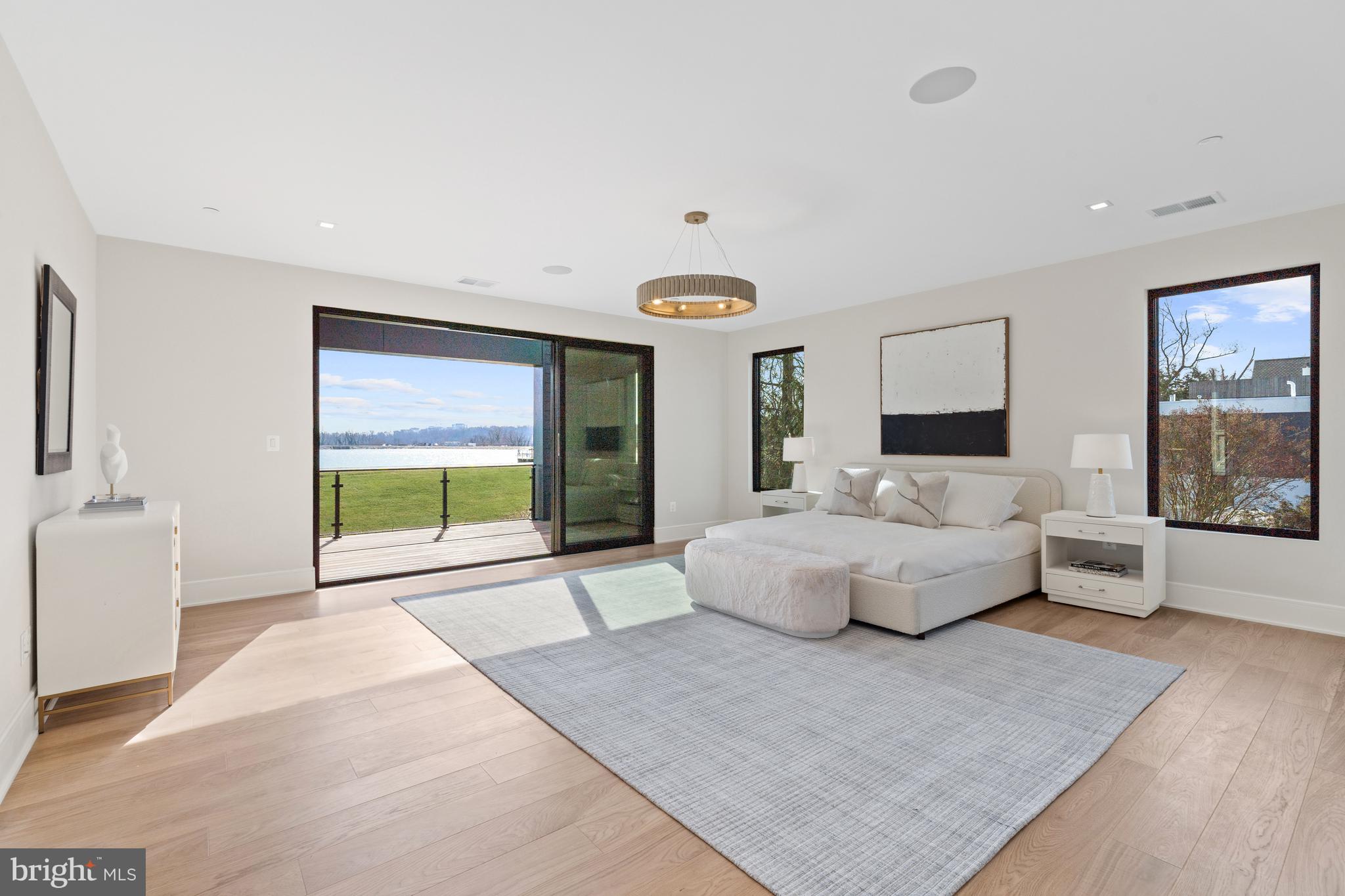 4820 Hutchins Pl NW - Washington DC