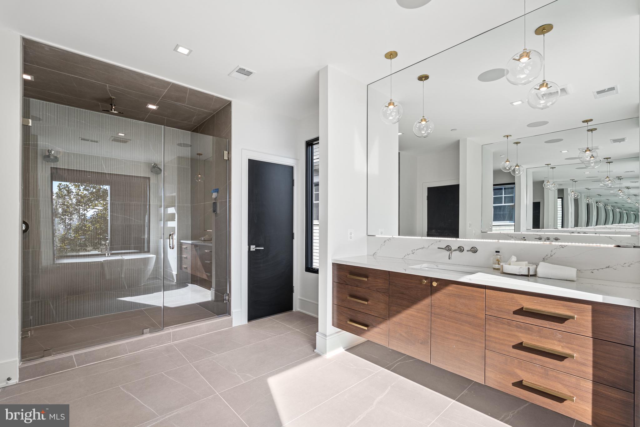 4820 Hutchins Pl NW - Washington DC