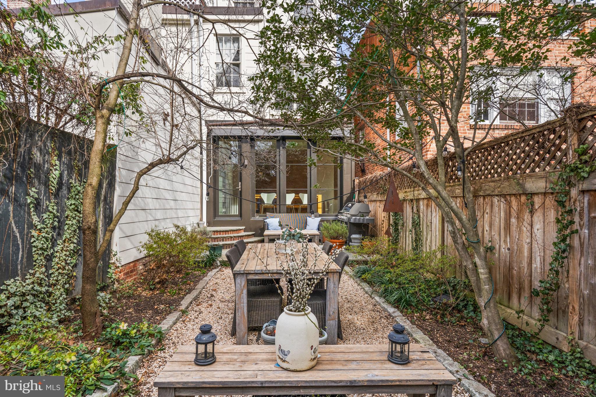 3040 P St NW - Washington DC