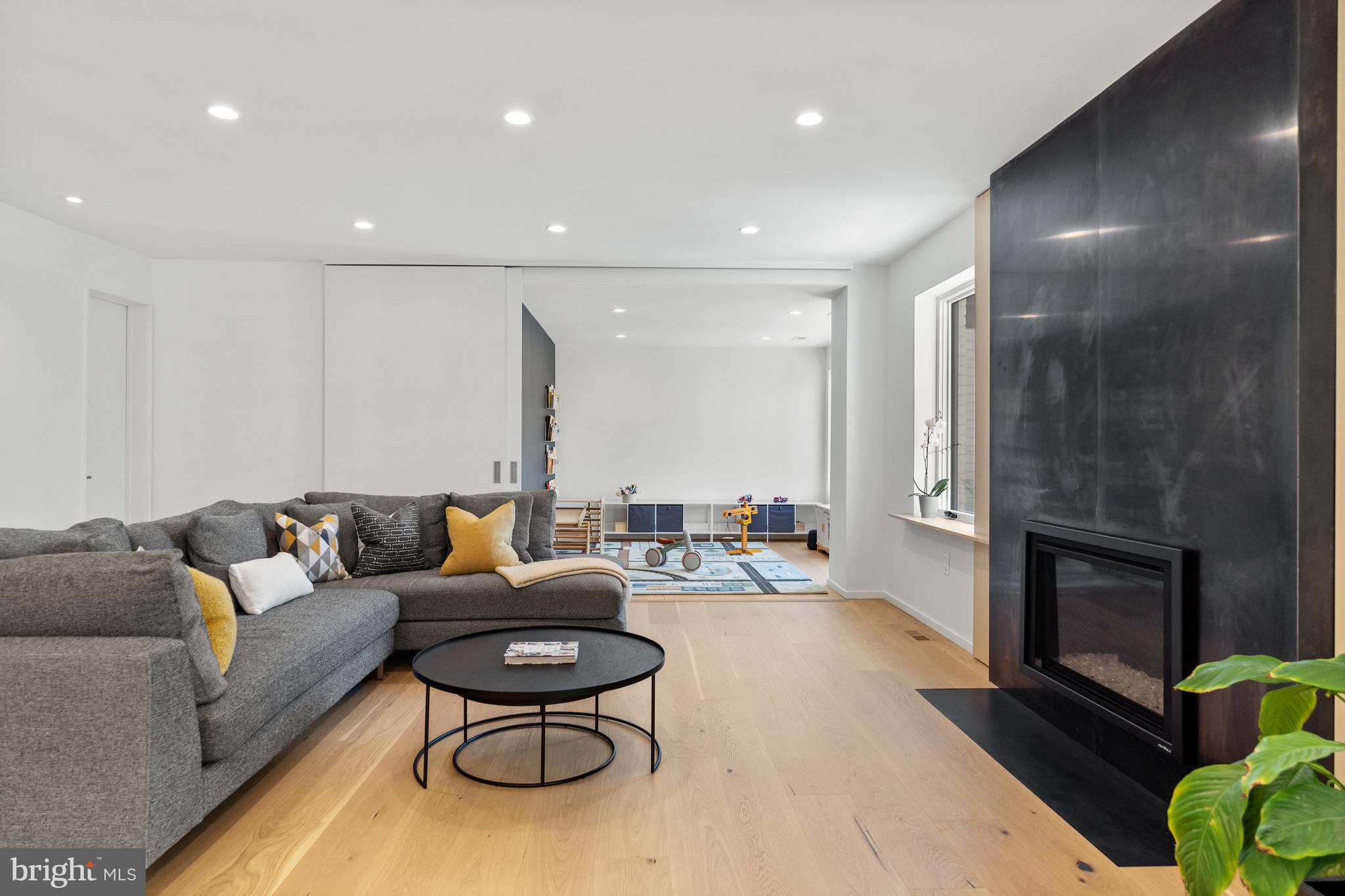 2812 29th Pl NW - Washington DC