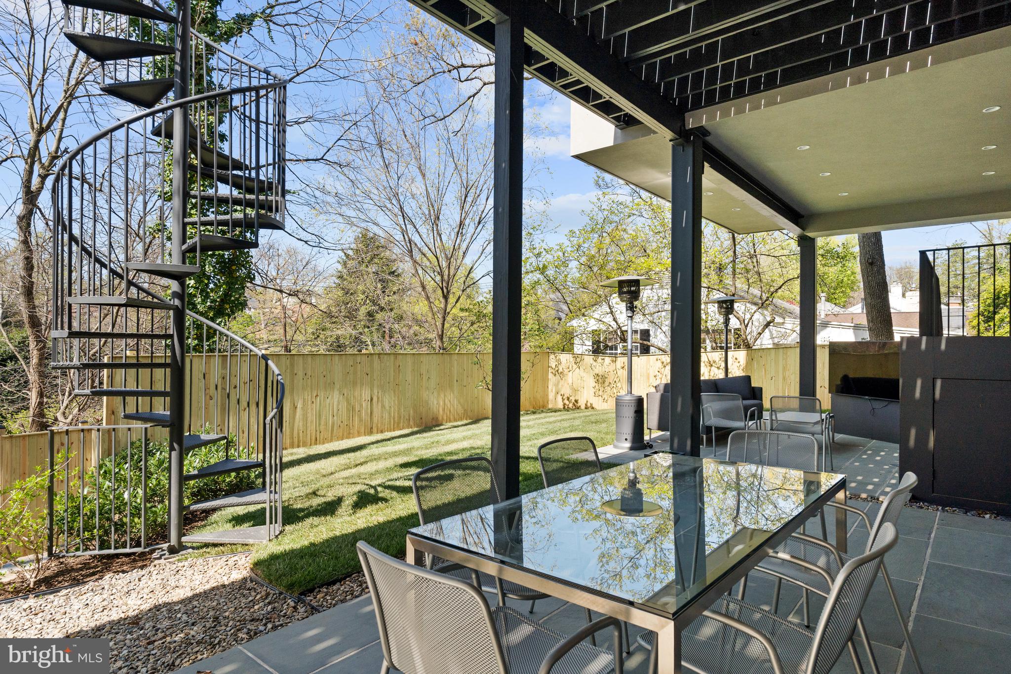 2812 29th Pl NW - Washington DC