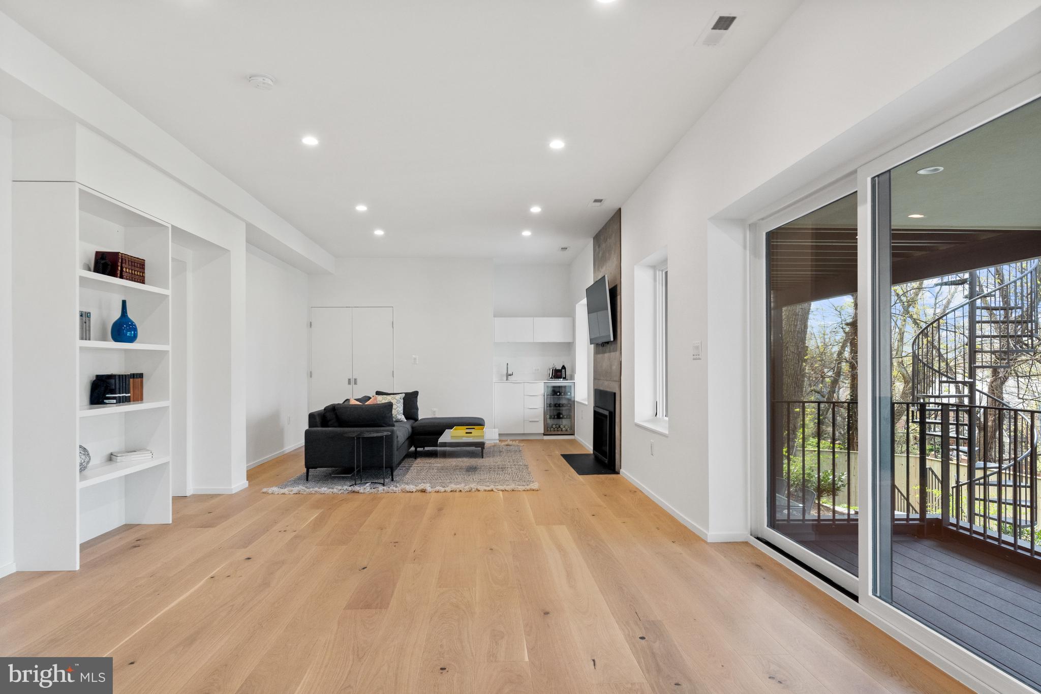 2812 29th Pl NW - Washington DC