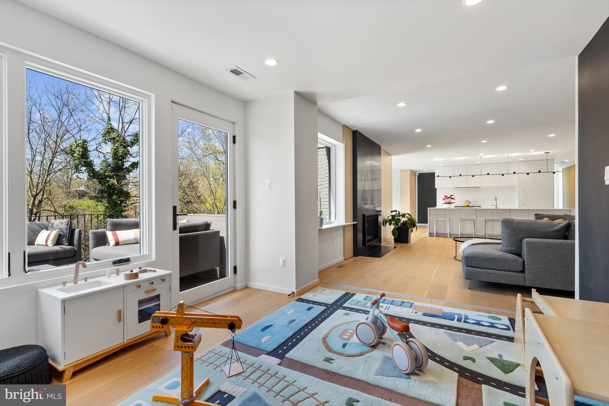 2812 29th Pl NW - Washington DC