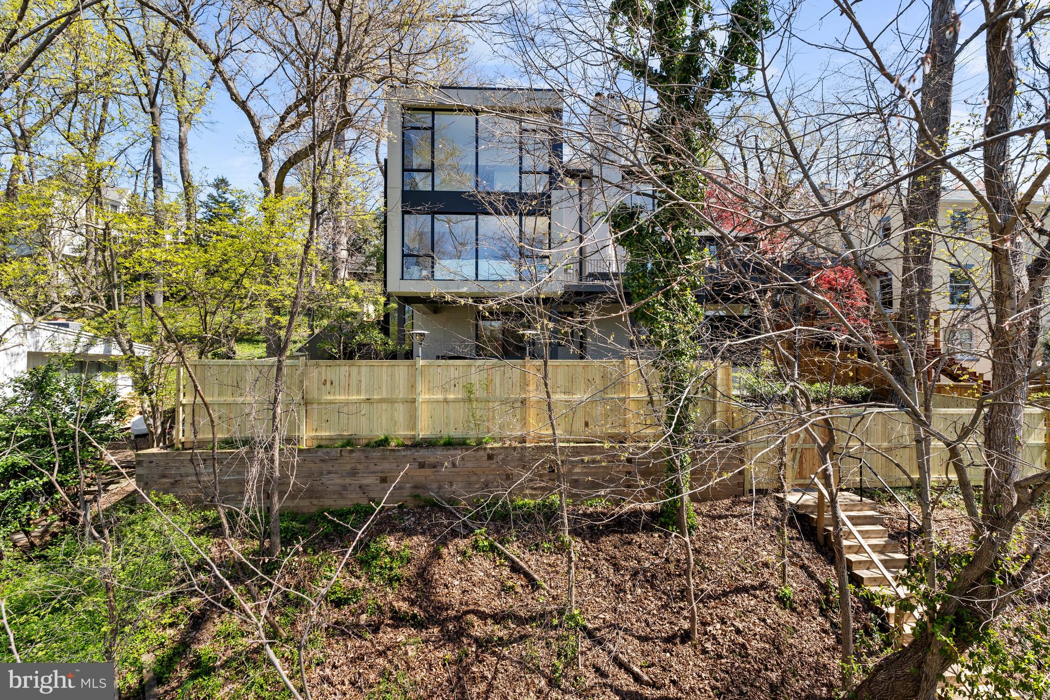 2812 29th Pl NW - Washington DC