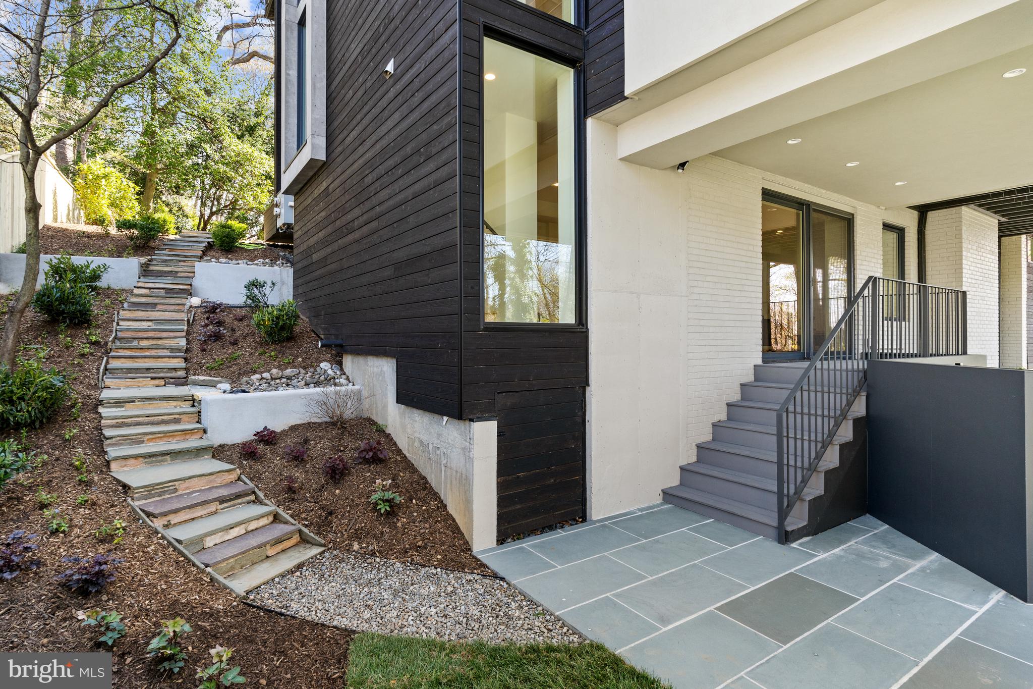 2812 29th Pl NW - Washington DC