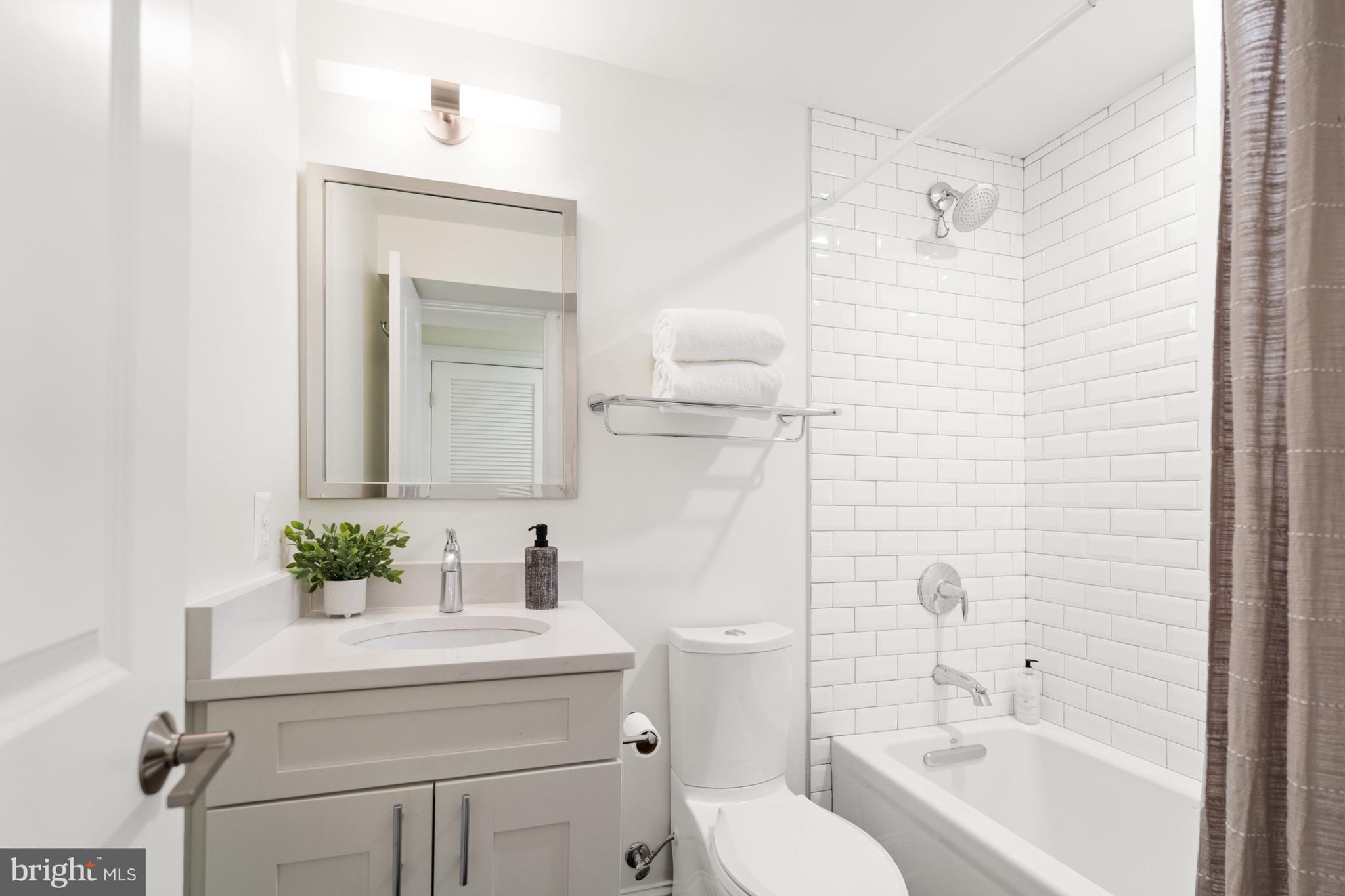 1334 Wallach Pl NW - Washington DC