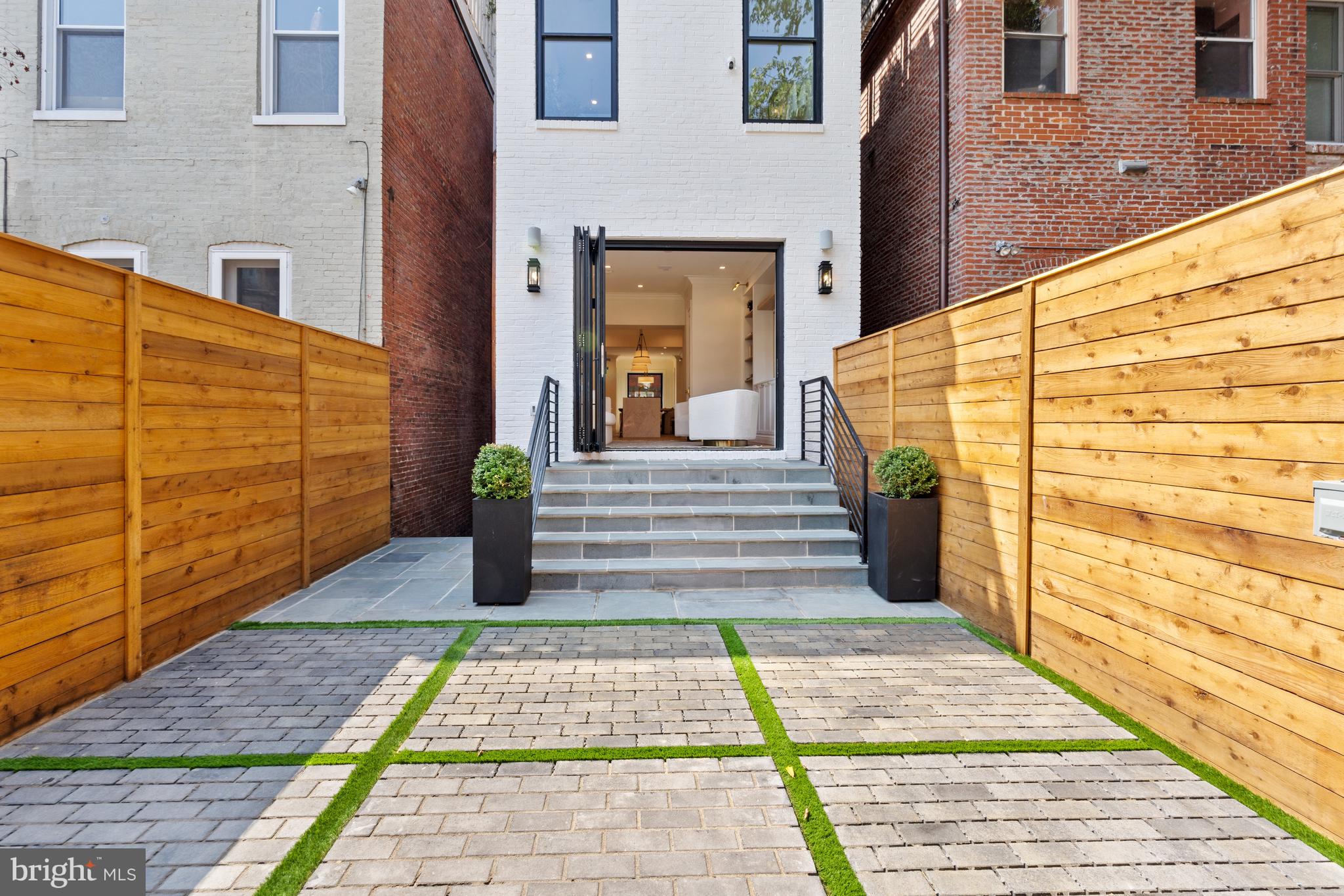 1725 Riggs Pl NW - Washington DC