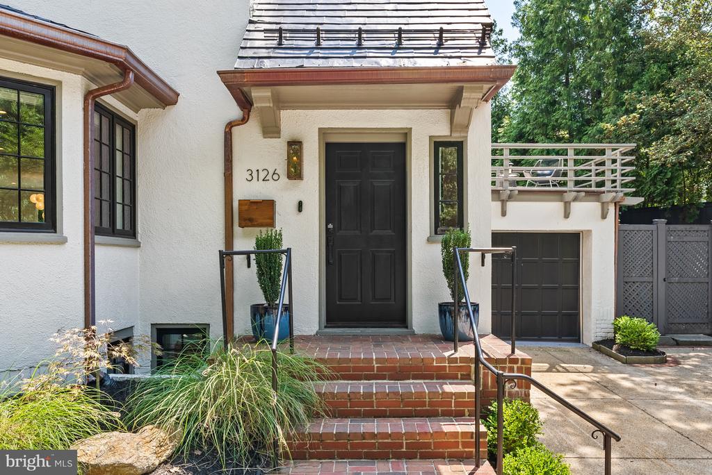 3126 Woodley Rd NW - Washington DC