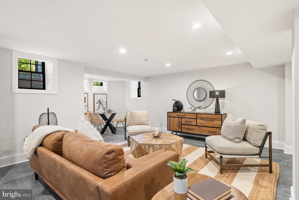 3126 Woodley Rd NW - Washington DC