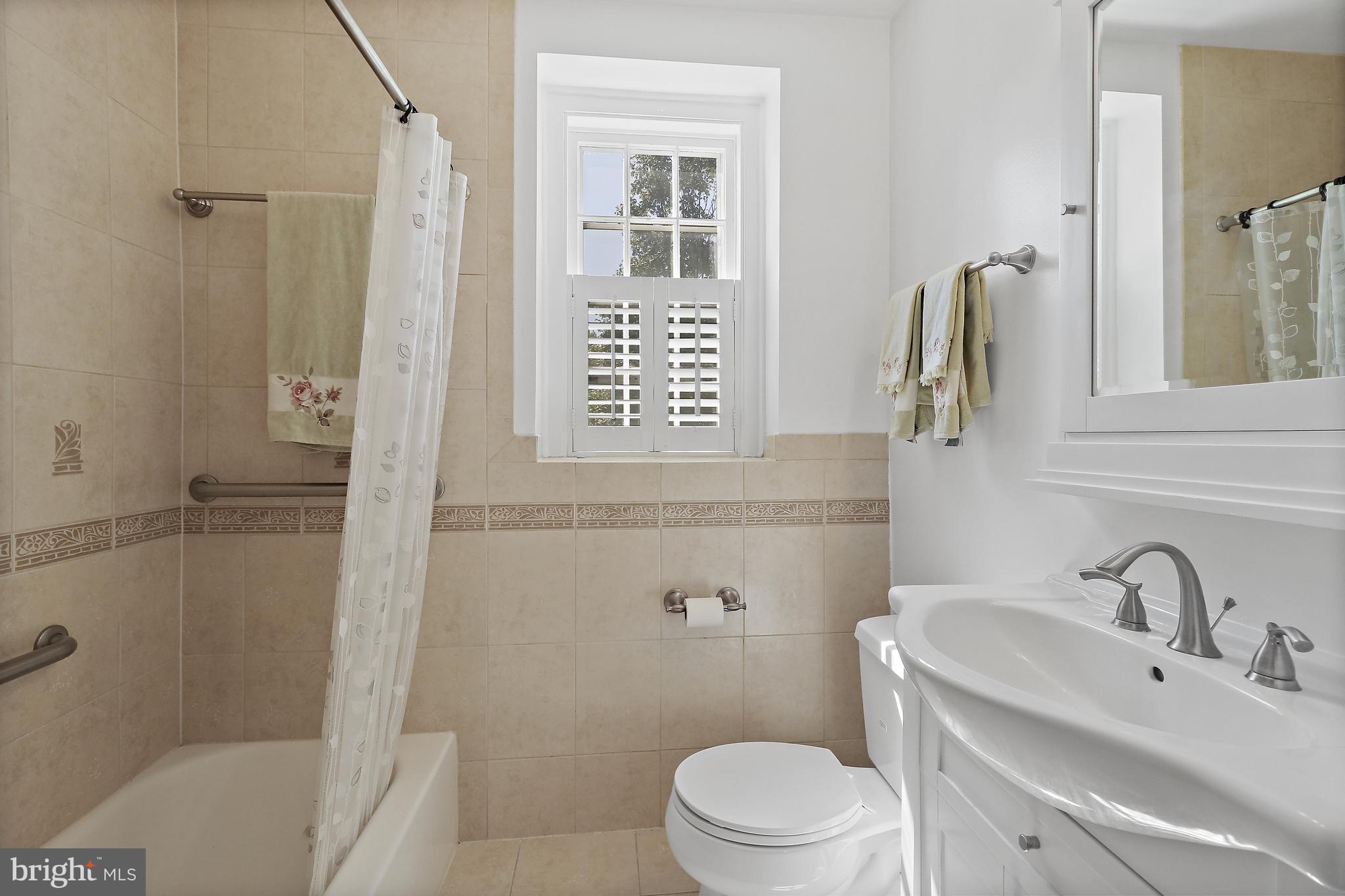 3531 39th St NW #D502 - Washington DC