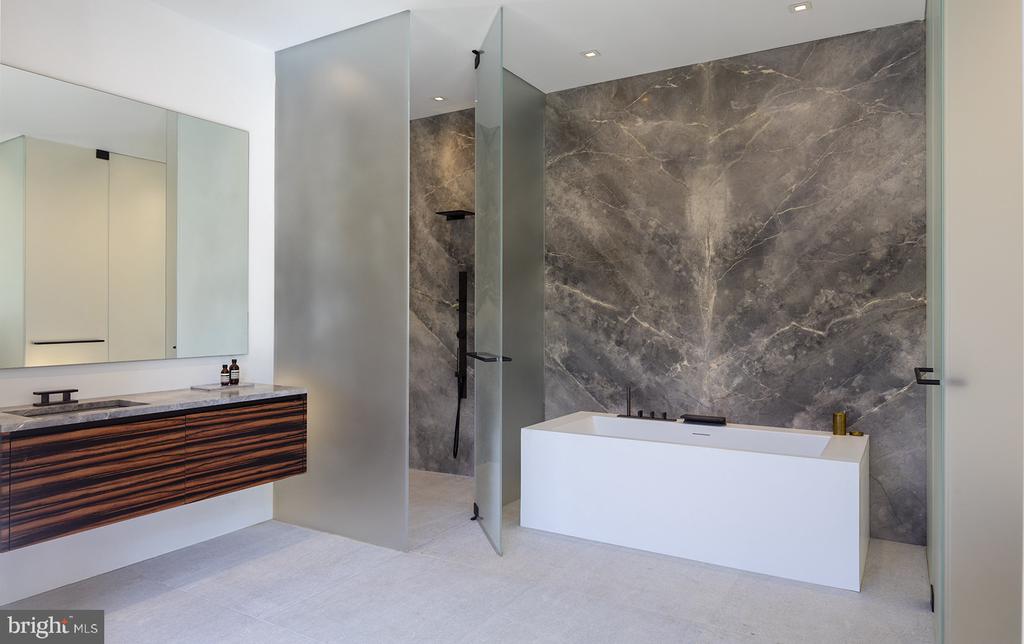 3131 Chain Bridge Rd NW - Washington DC