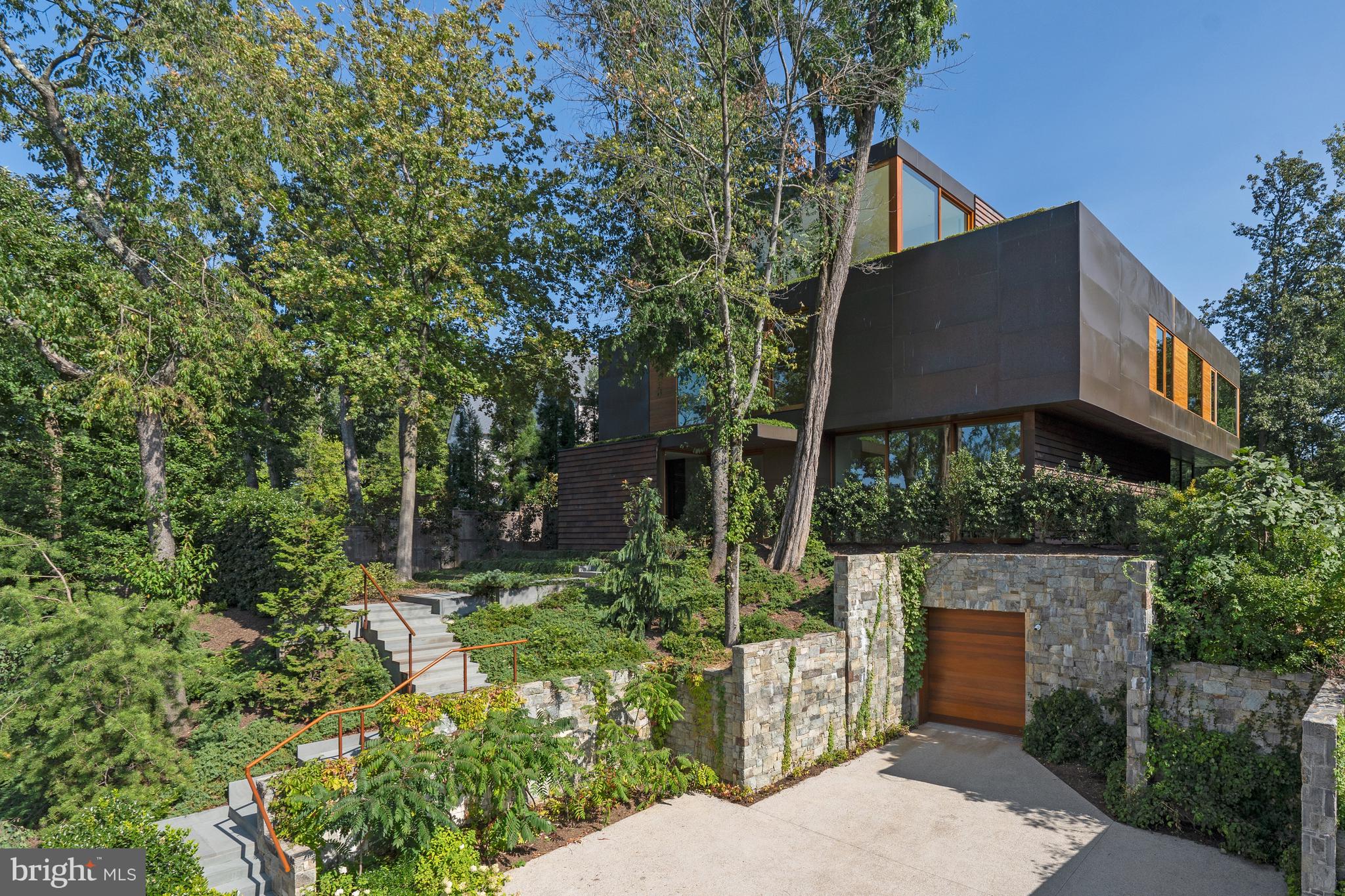 3131 Chain Bridge Rd NW - Washington DC