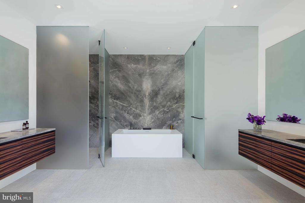 3131 Chain Bridge Rd NW - Washington DC