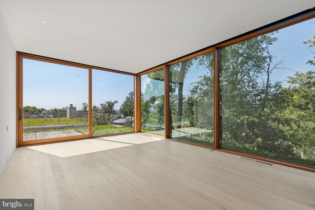 3131 Chain Bridge Rd NW - Washington DC