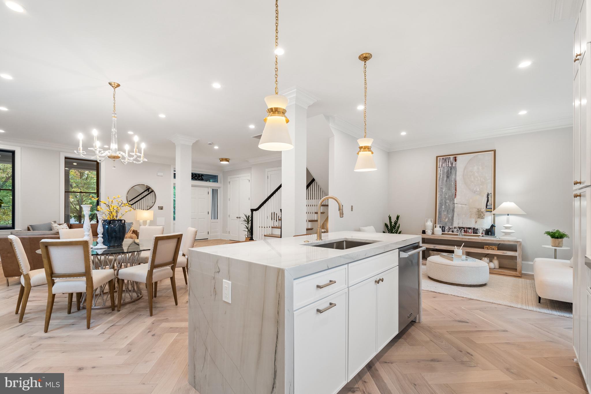 2558 36th St NW - Washington DC