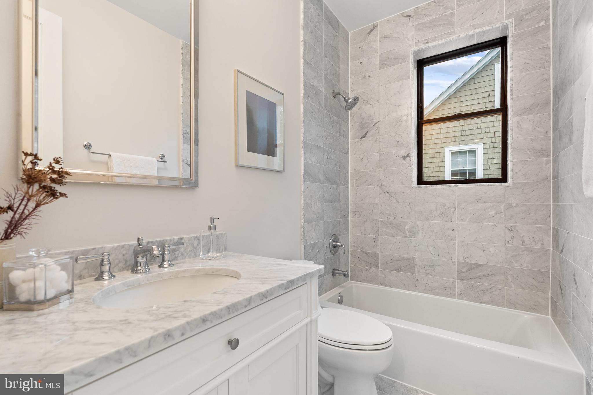 2558 36th St NW - Washington DC