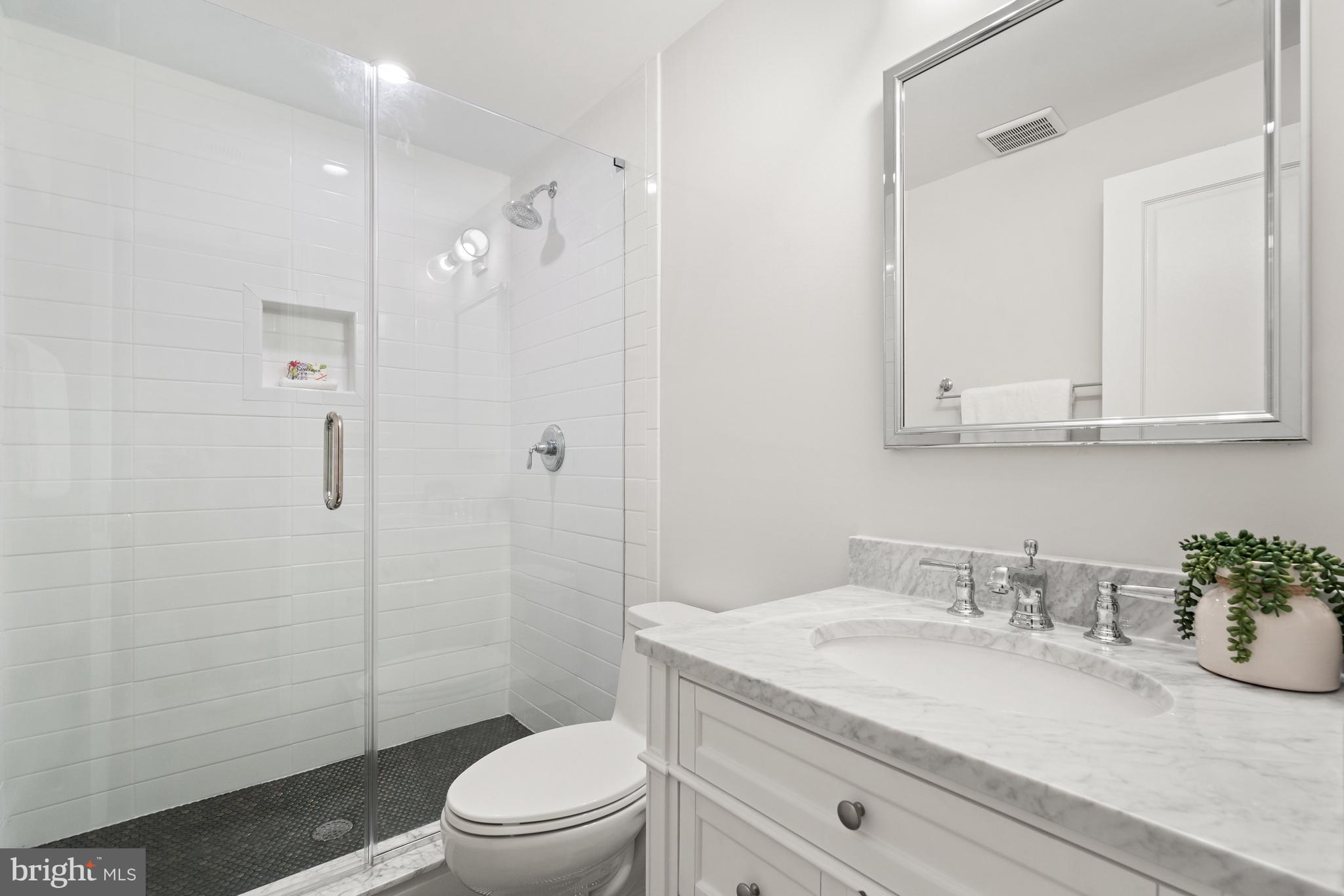 2558 36th St NW - Washington DC